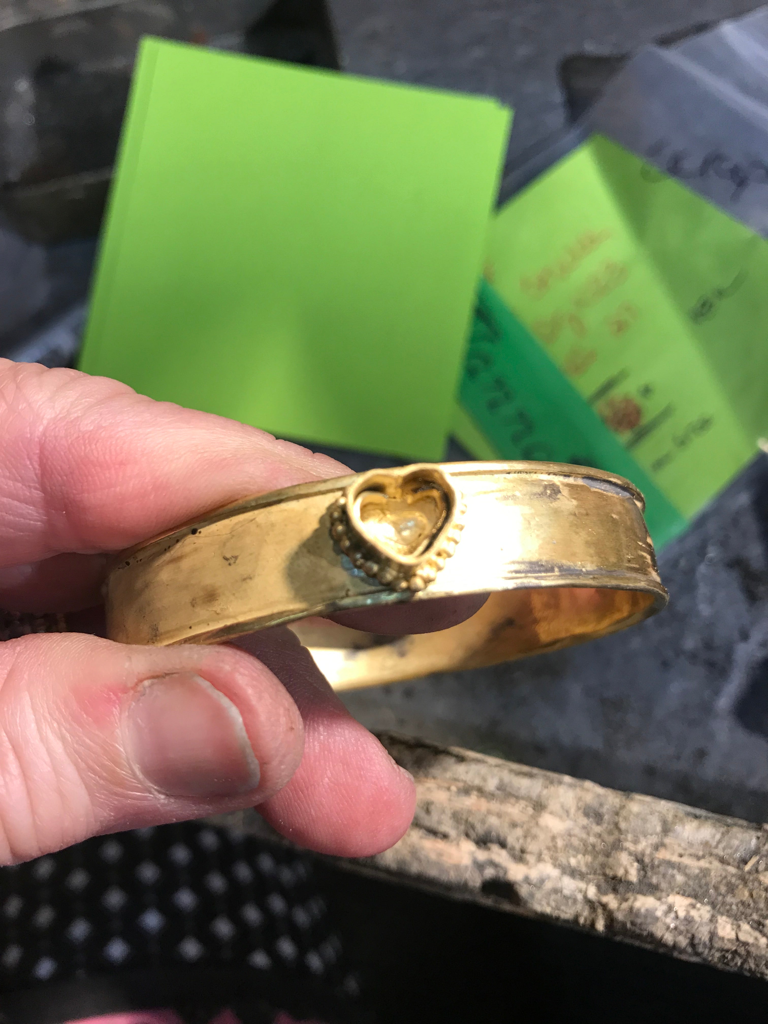 Heart Diamond 18k Bangle