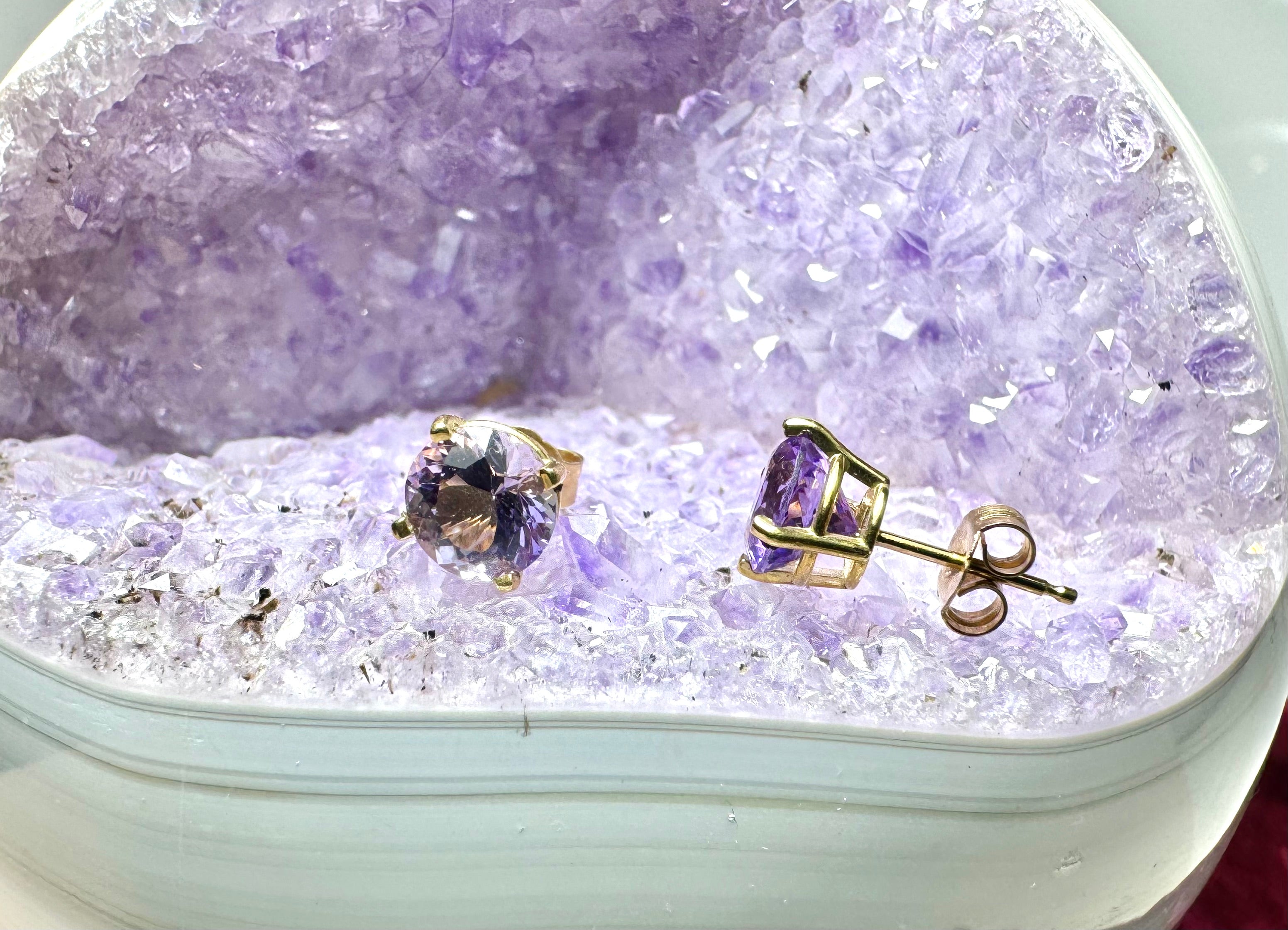 Maine Amethyst 18k Studs