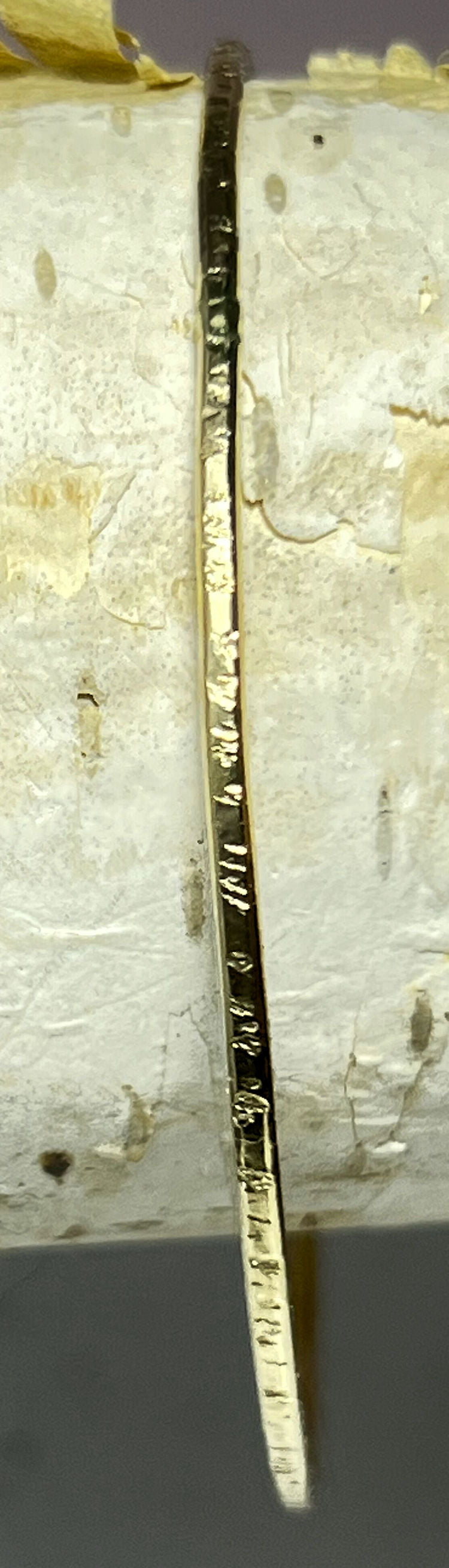 Bangle Slash Texture in 18k Gold