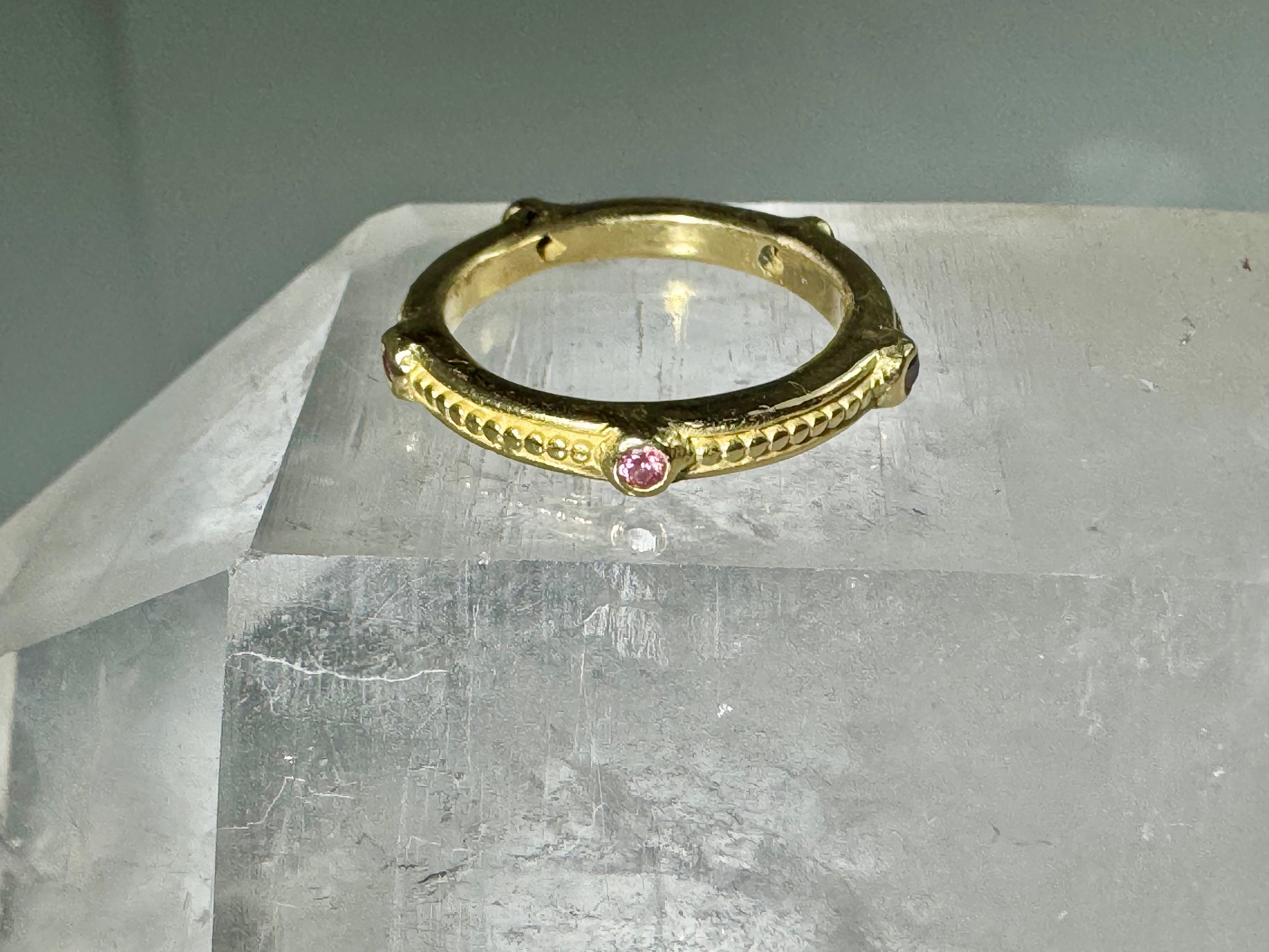 Pink Diamond Beaded 18k Band