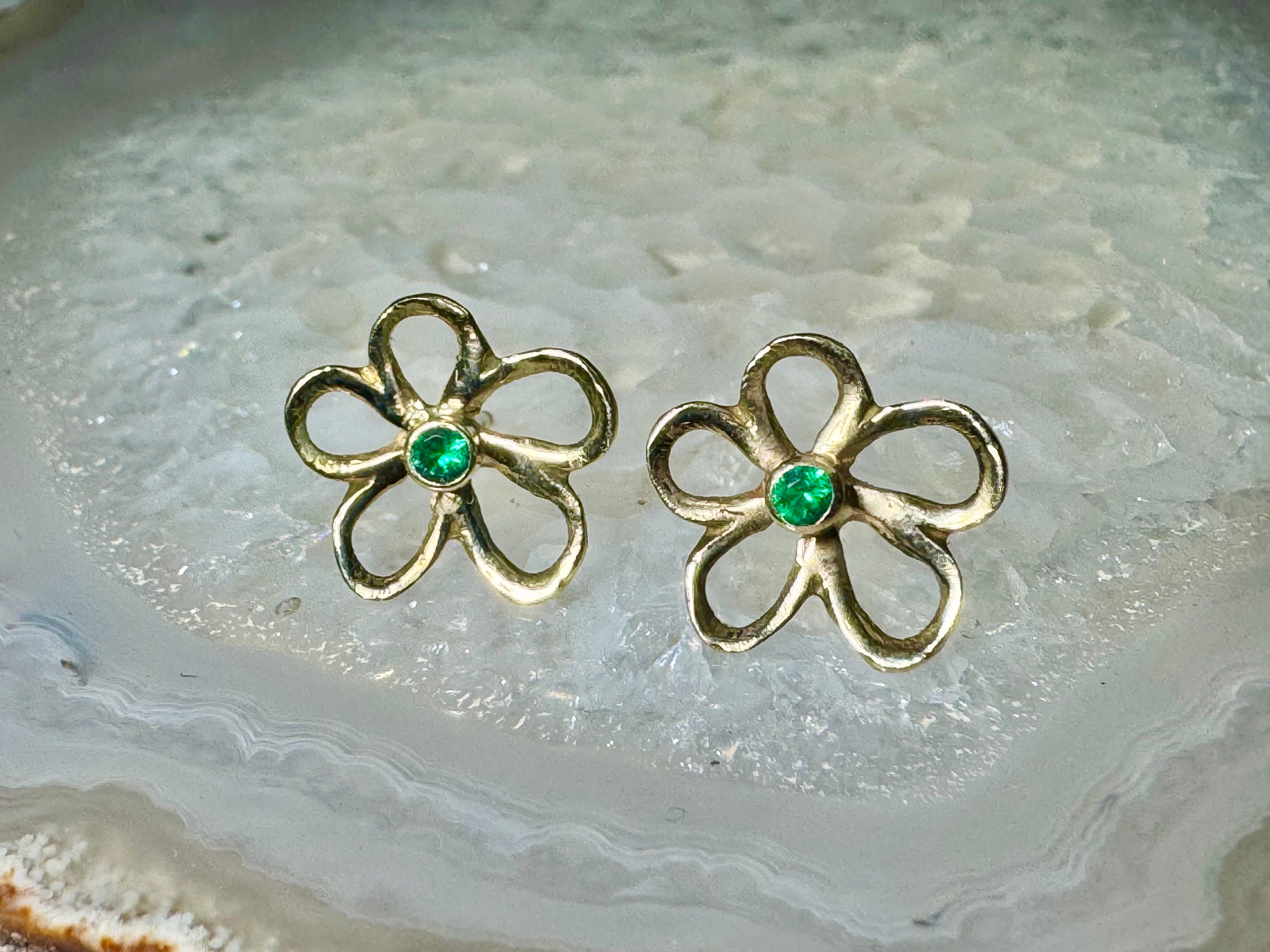 Emerald Open Flower 14k Studs