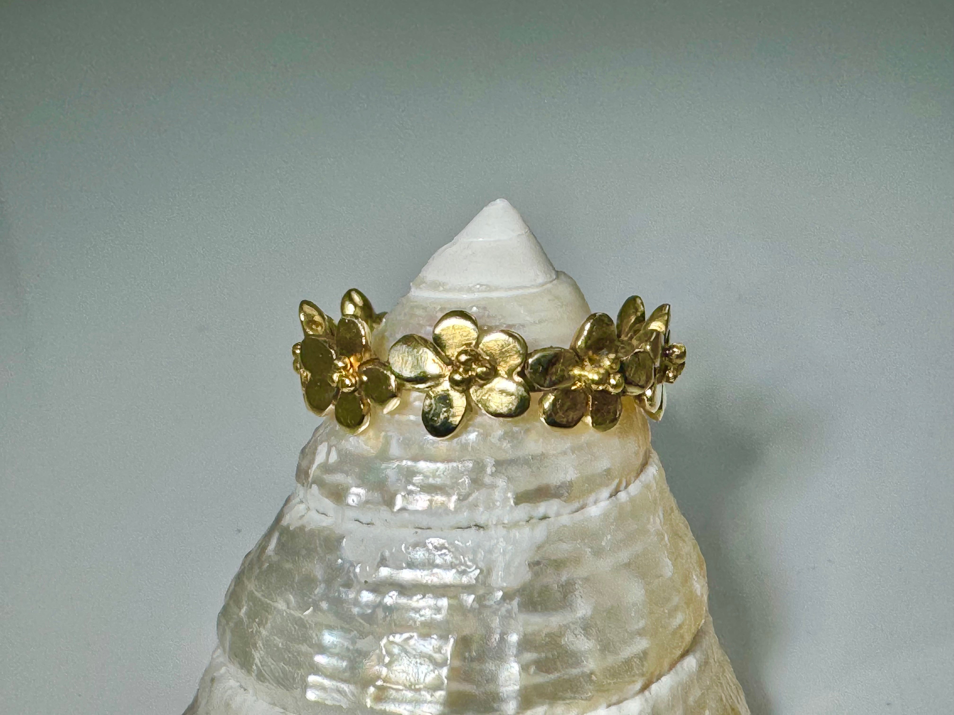 Flower 18k & 22k Band