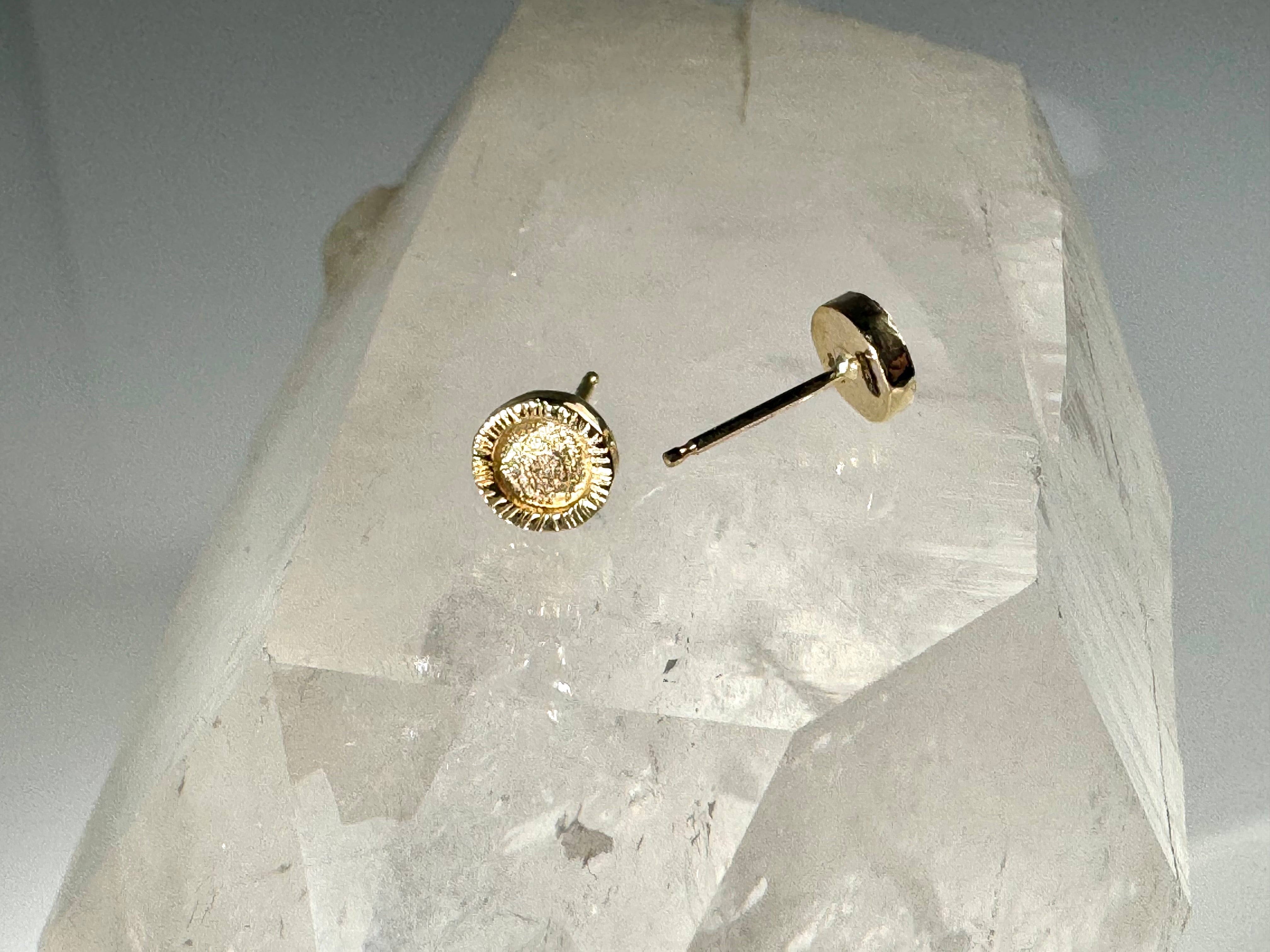 Round Raised Edge 14k Studs