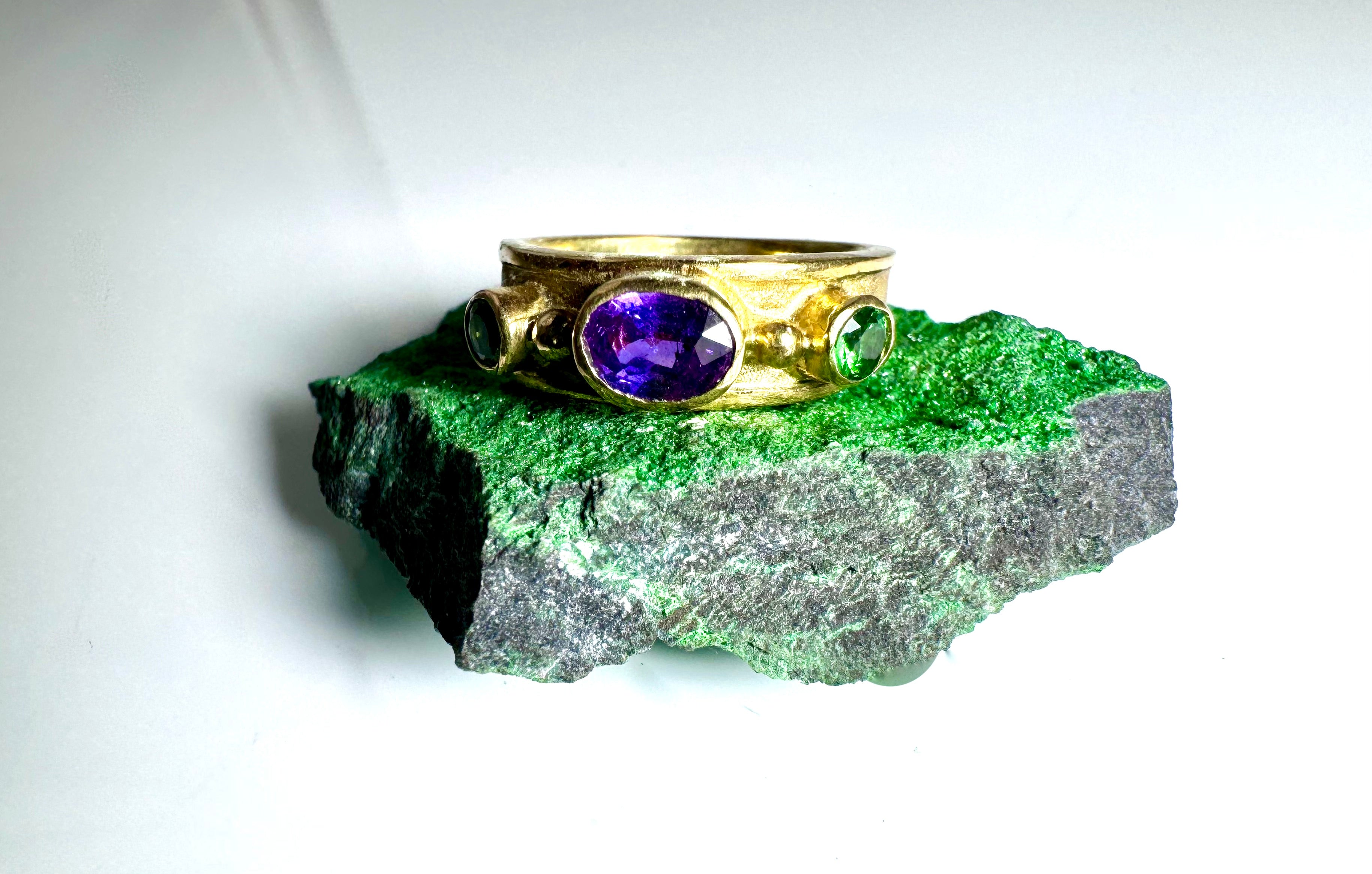 Purple Sapphire Tsavorite Garnet 18k Ring