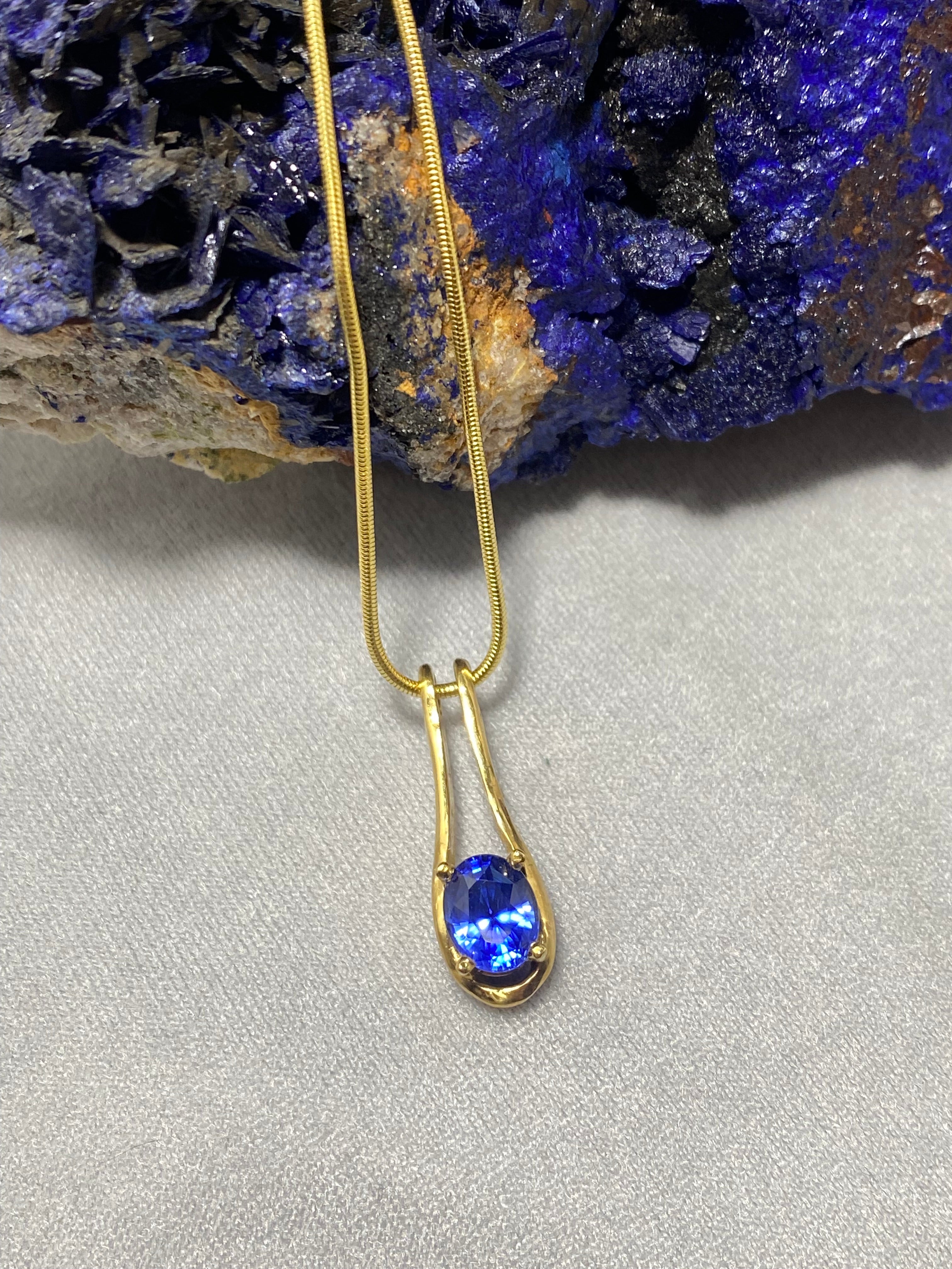 Ceylon Sapphire 18k Pendant and Earrings