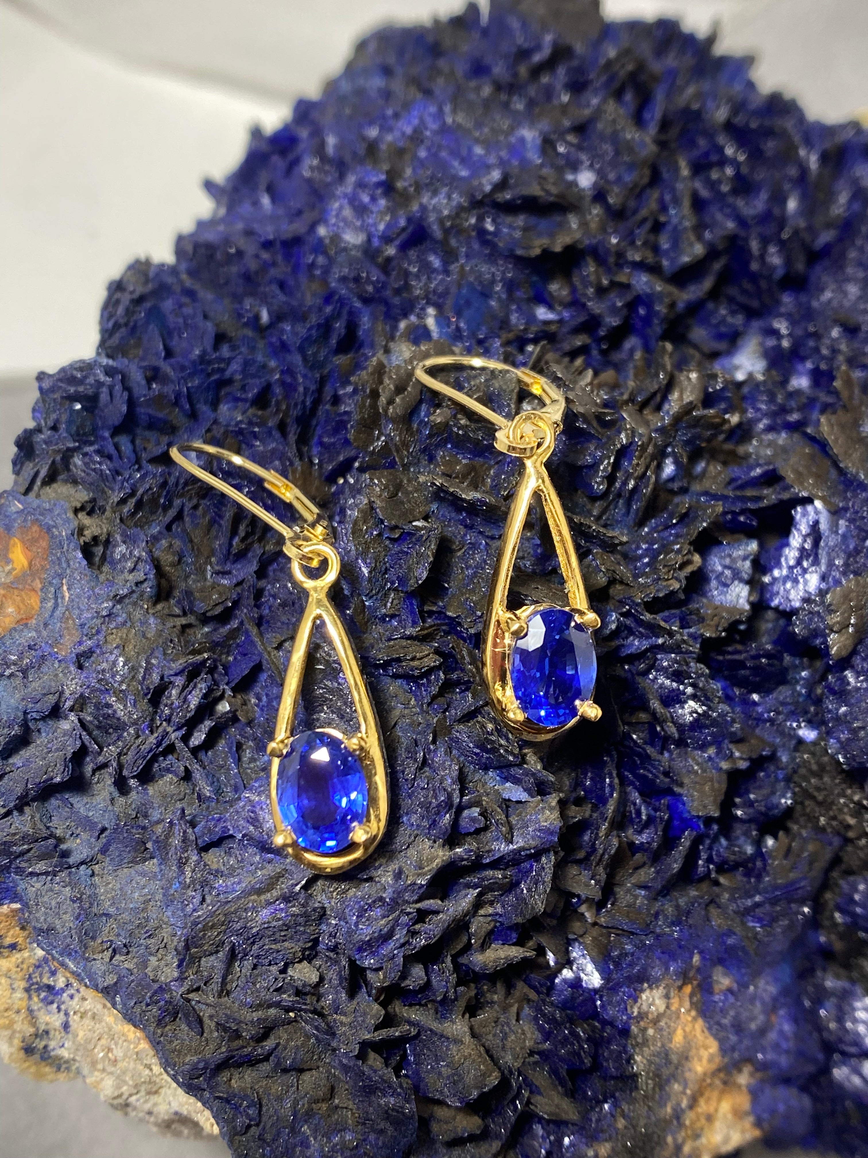 Ceylon Sapphire 18k Pendant and Earrings