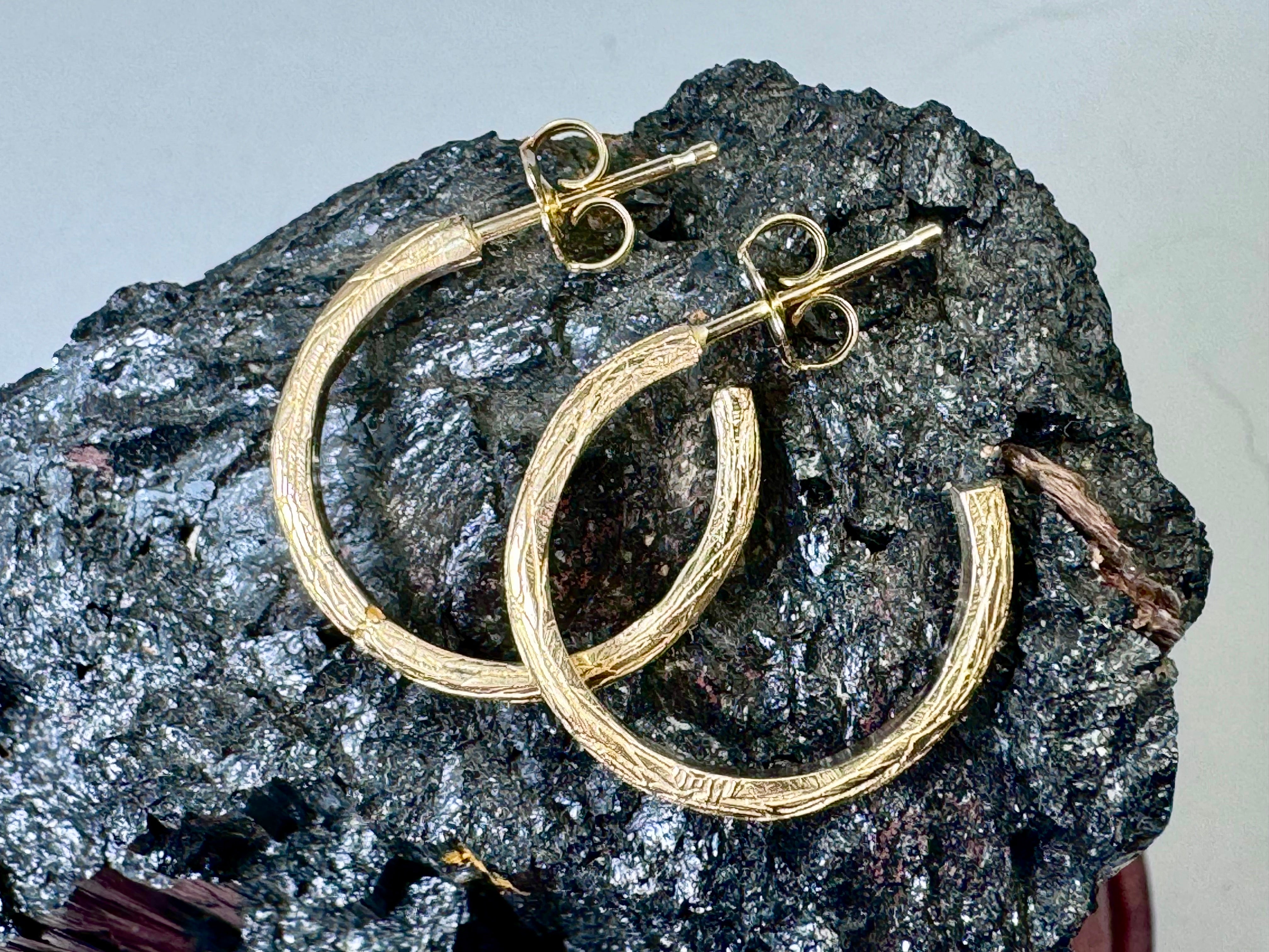 Bark-Style 14k Hoops