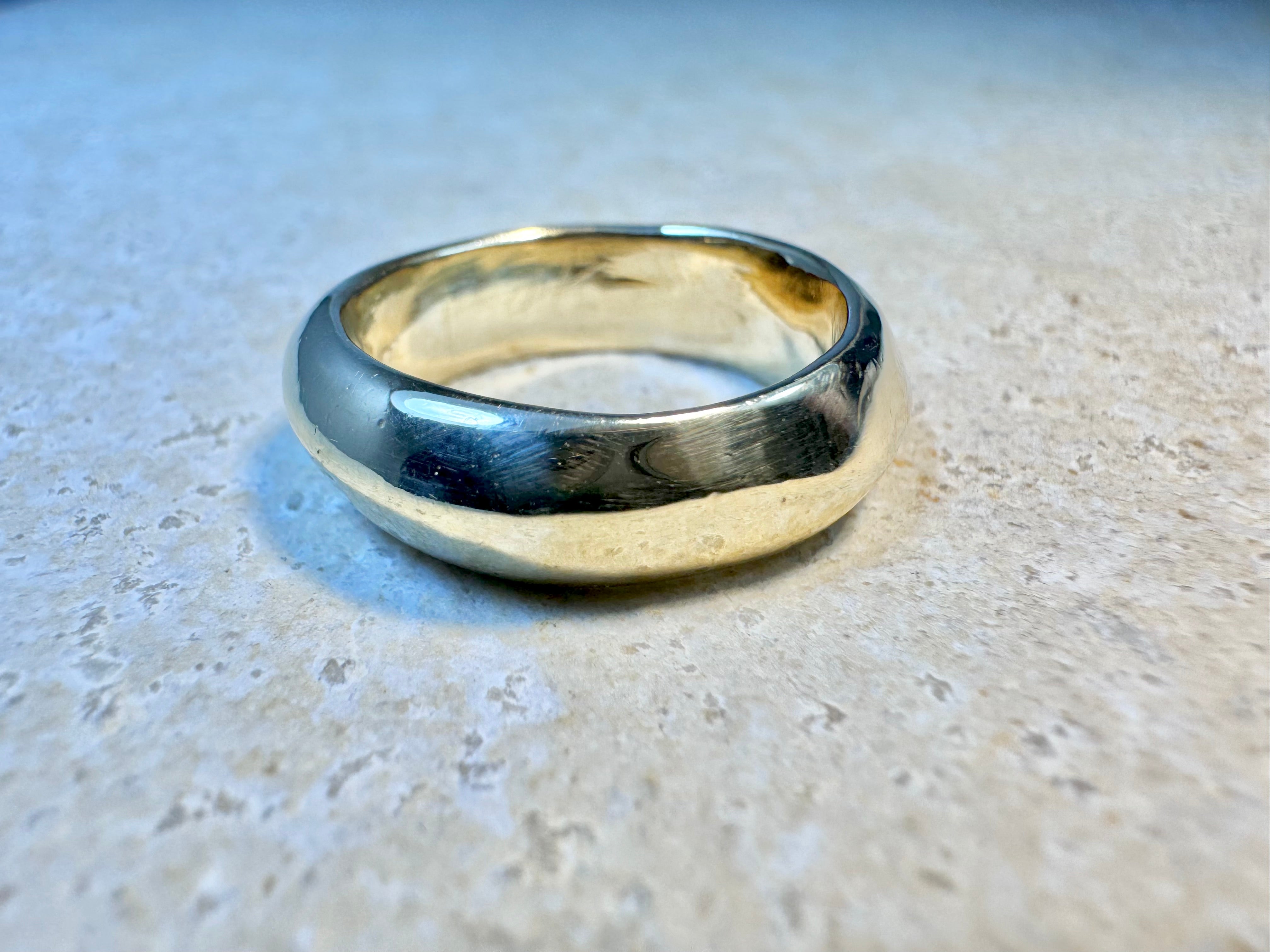 Knife Edge 18k Yellow Gold Band