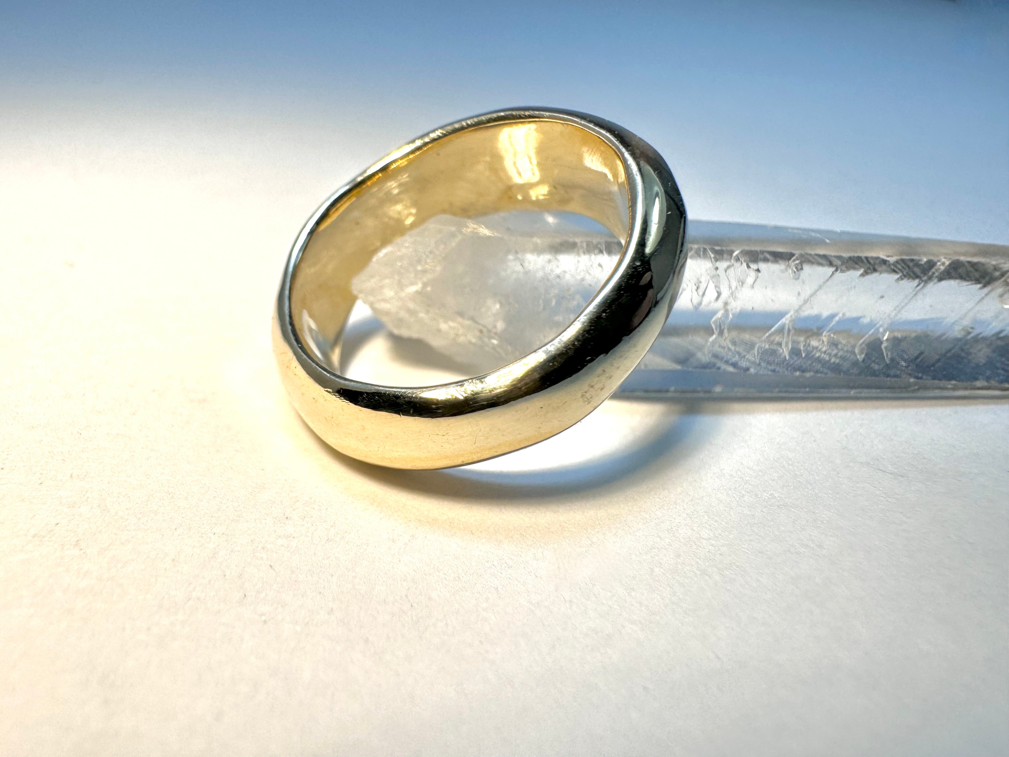 Knife Edge 18k Yellow Gold Band