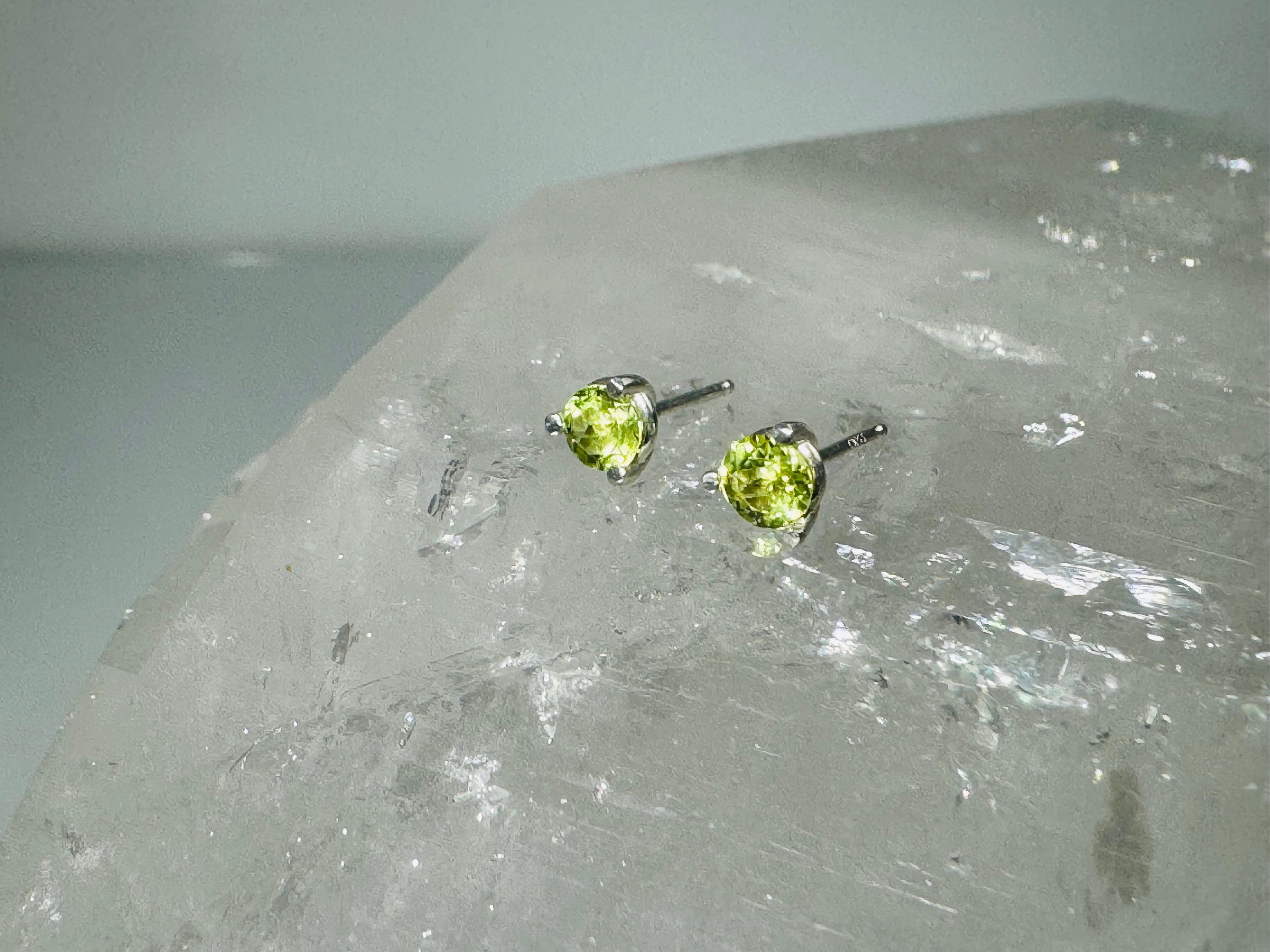 Peridot 4mm 3 Prong Sterling Studs
