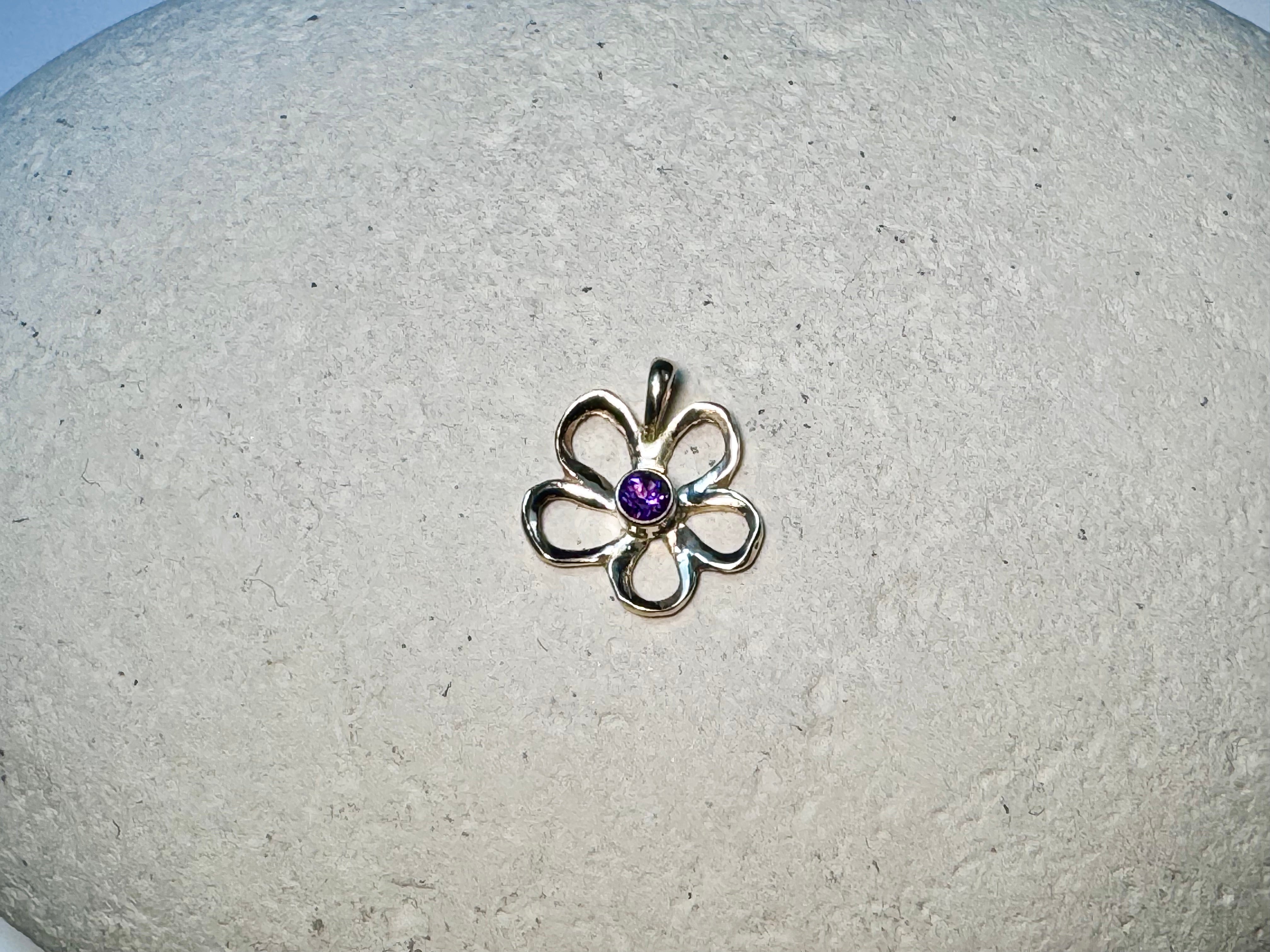 Amethyst Open Flower 14k Pendant