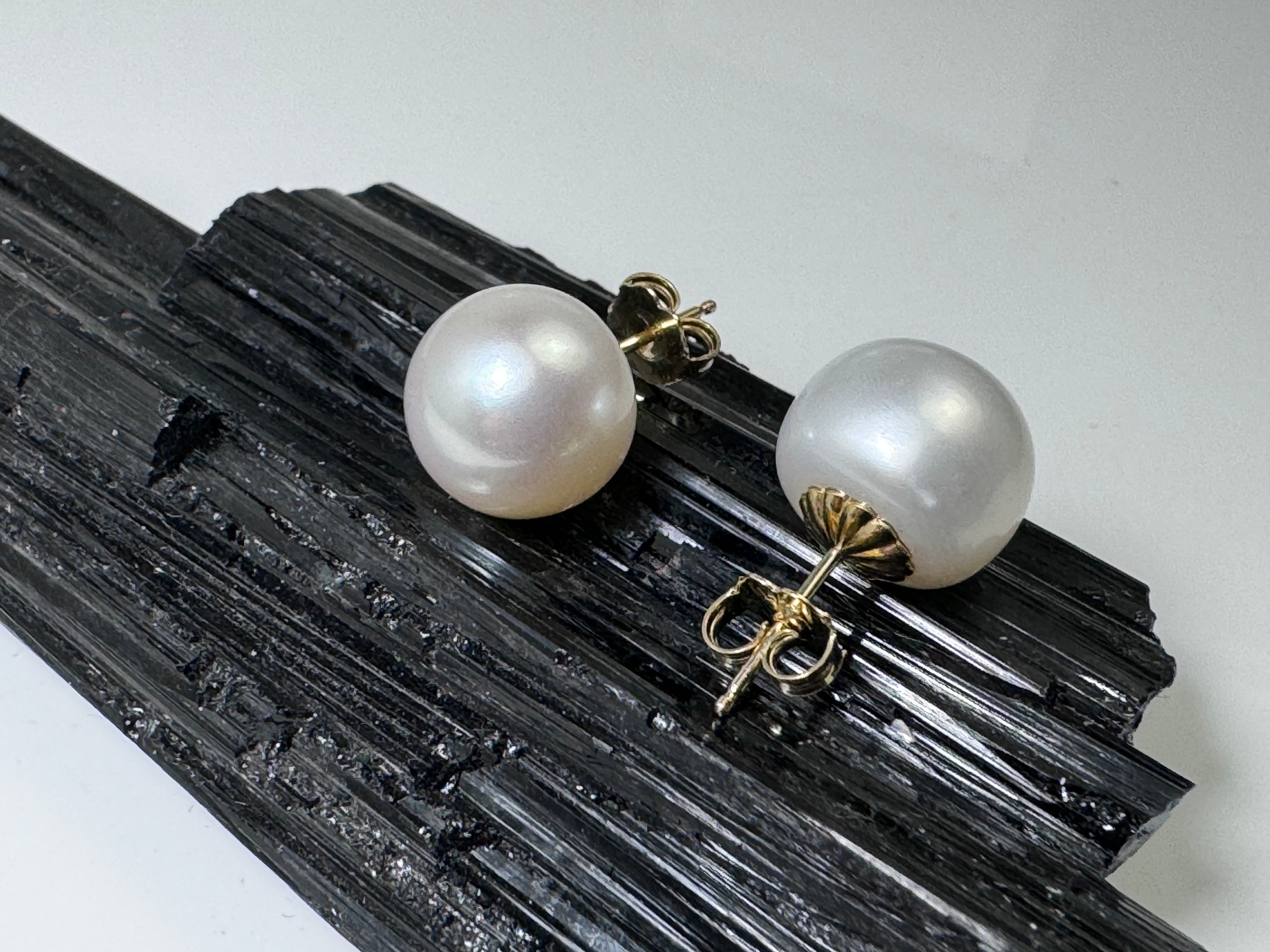 Pearl Button 14k Studs