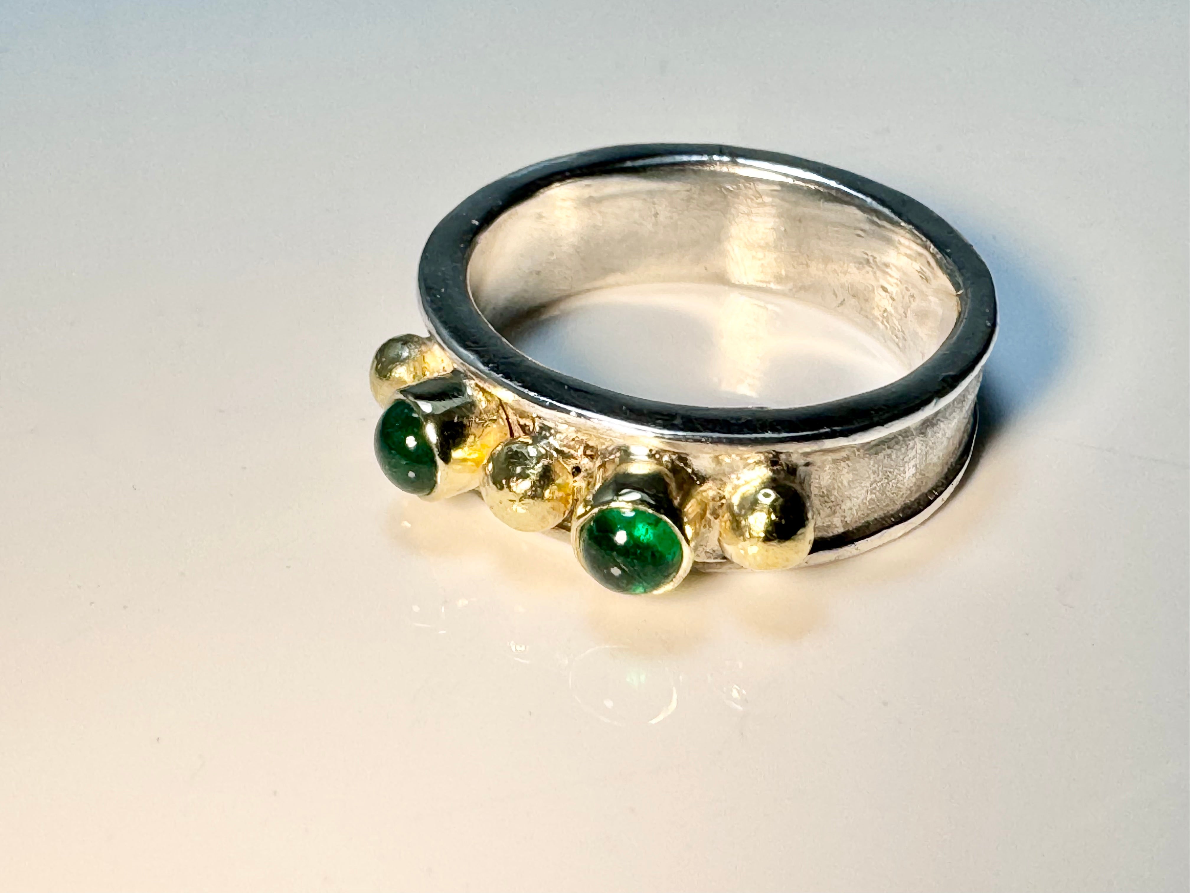 Emerald Raised Edge Two Tone Ring