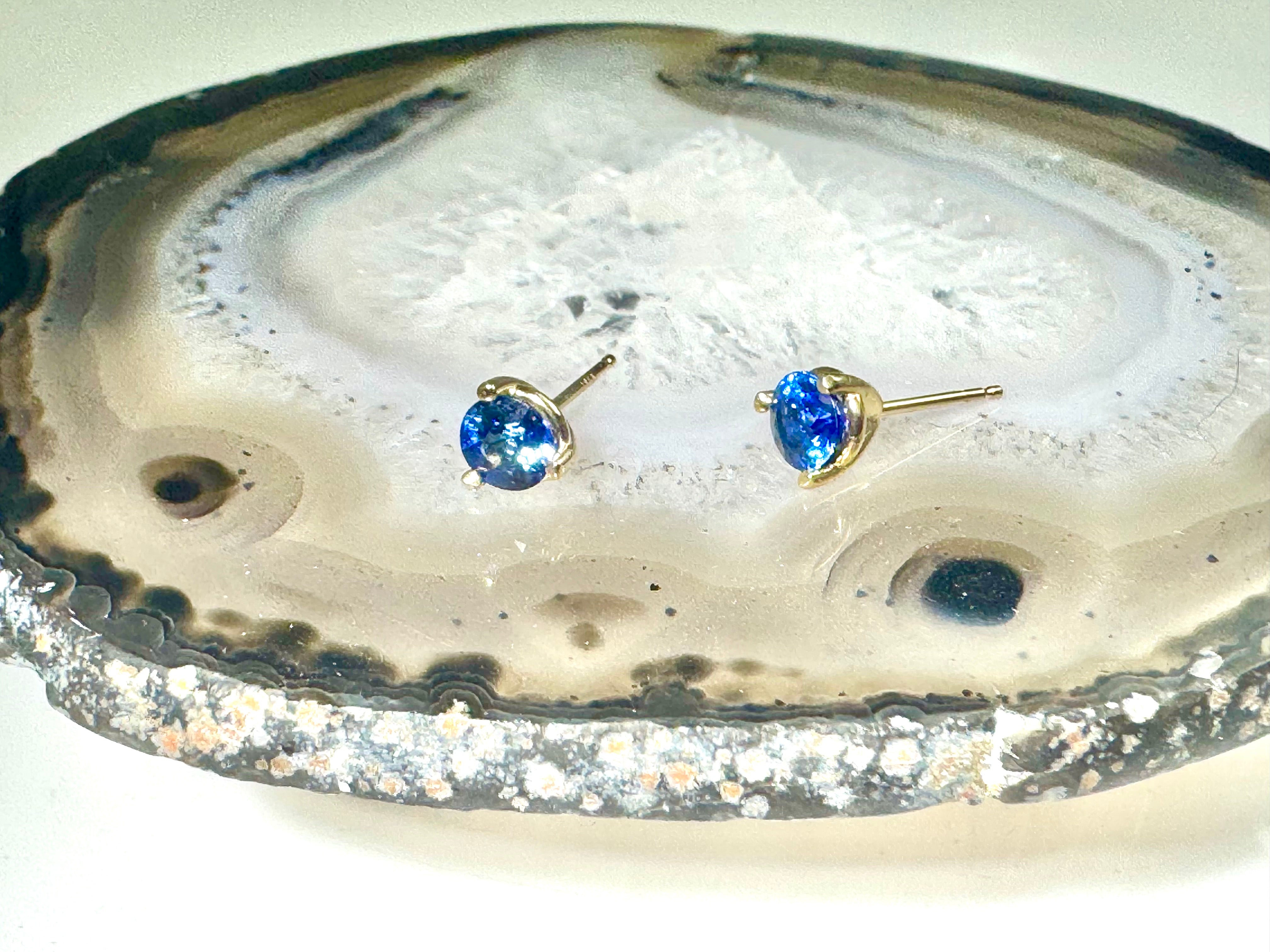 Sapphire 5mm 3 Prong 14k Studs