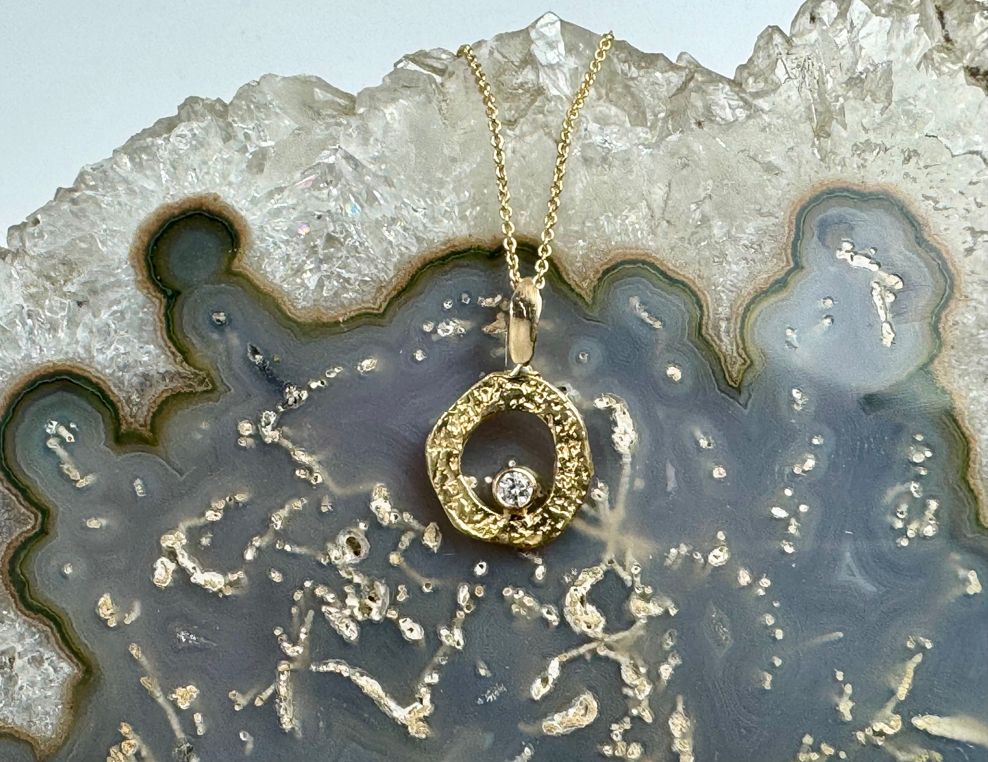 Diamond Textured Open Disc 18k Pendant