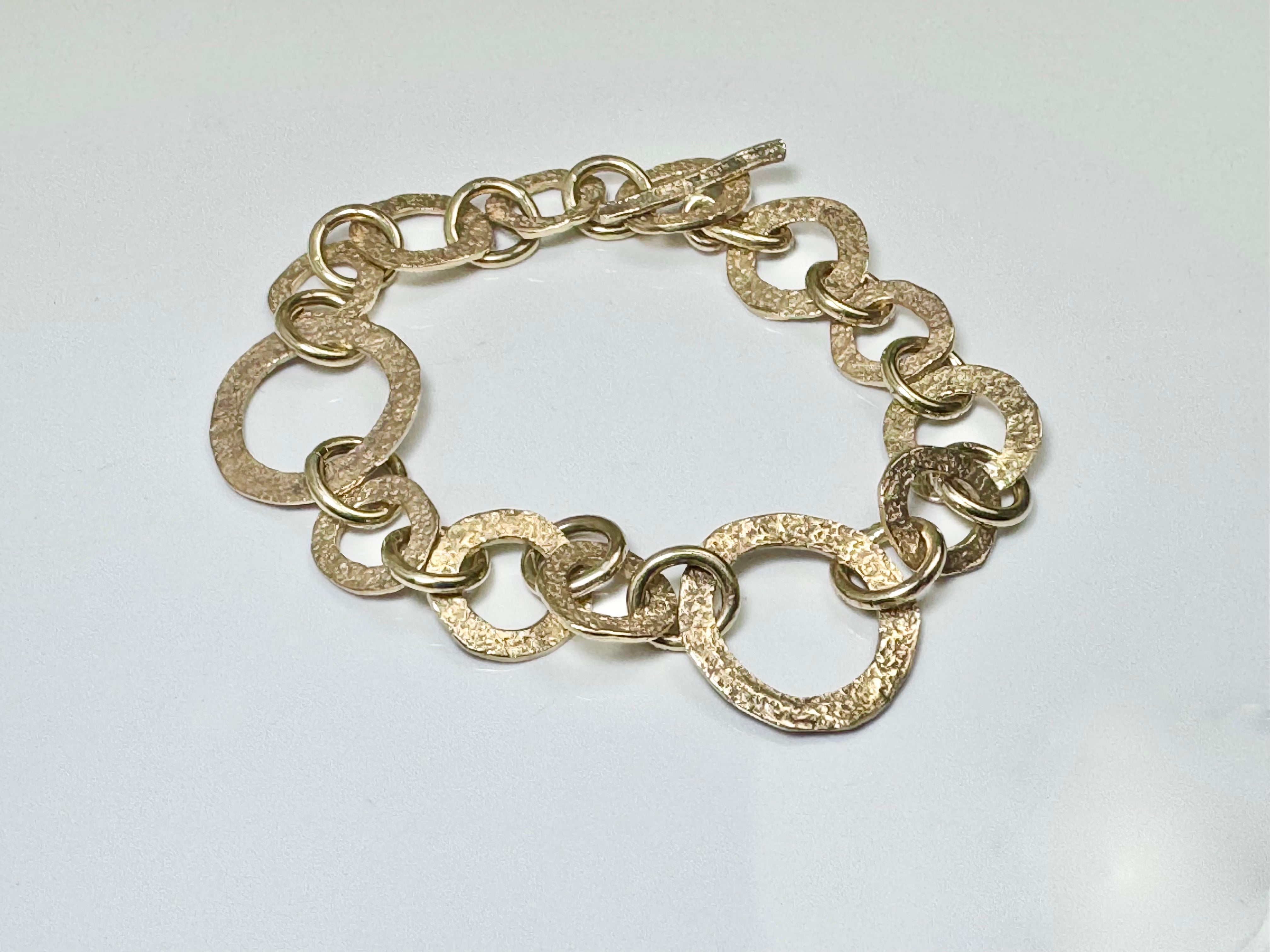 Gold Textured Link 18k Bracelet