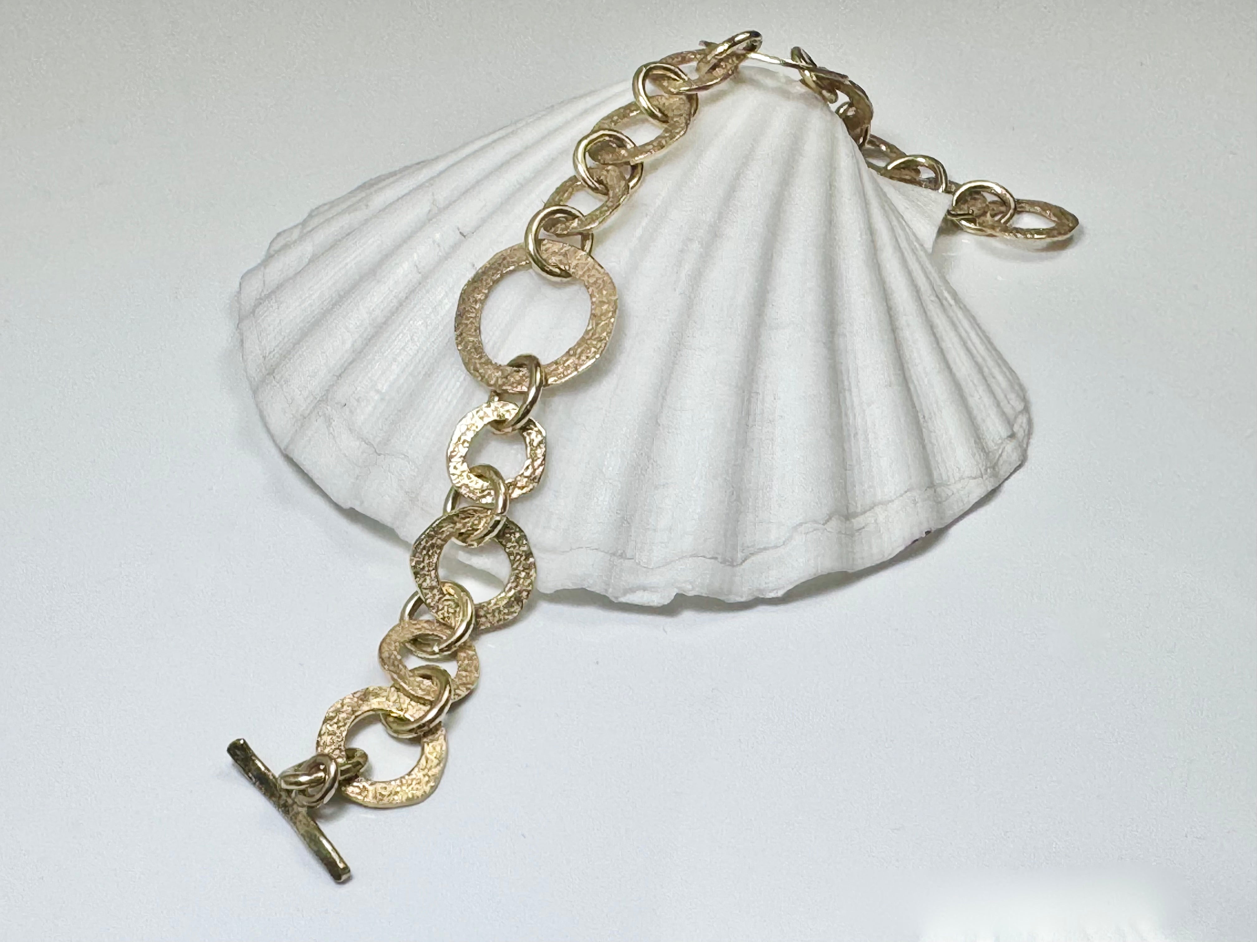 Gold Textured Link 18k Bracelet