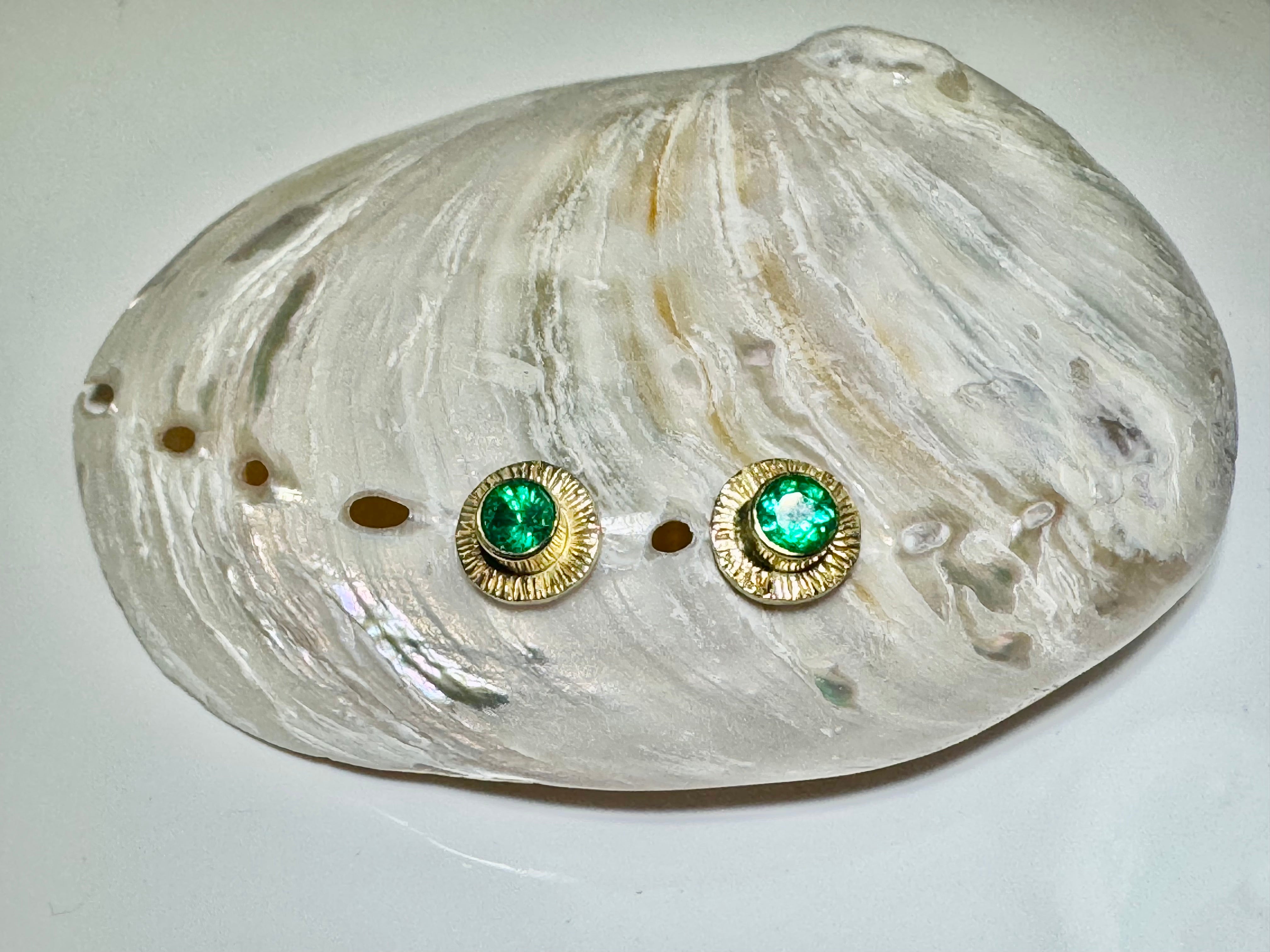 Emerald AAA Slash 18k Studs
