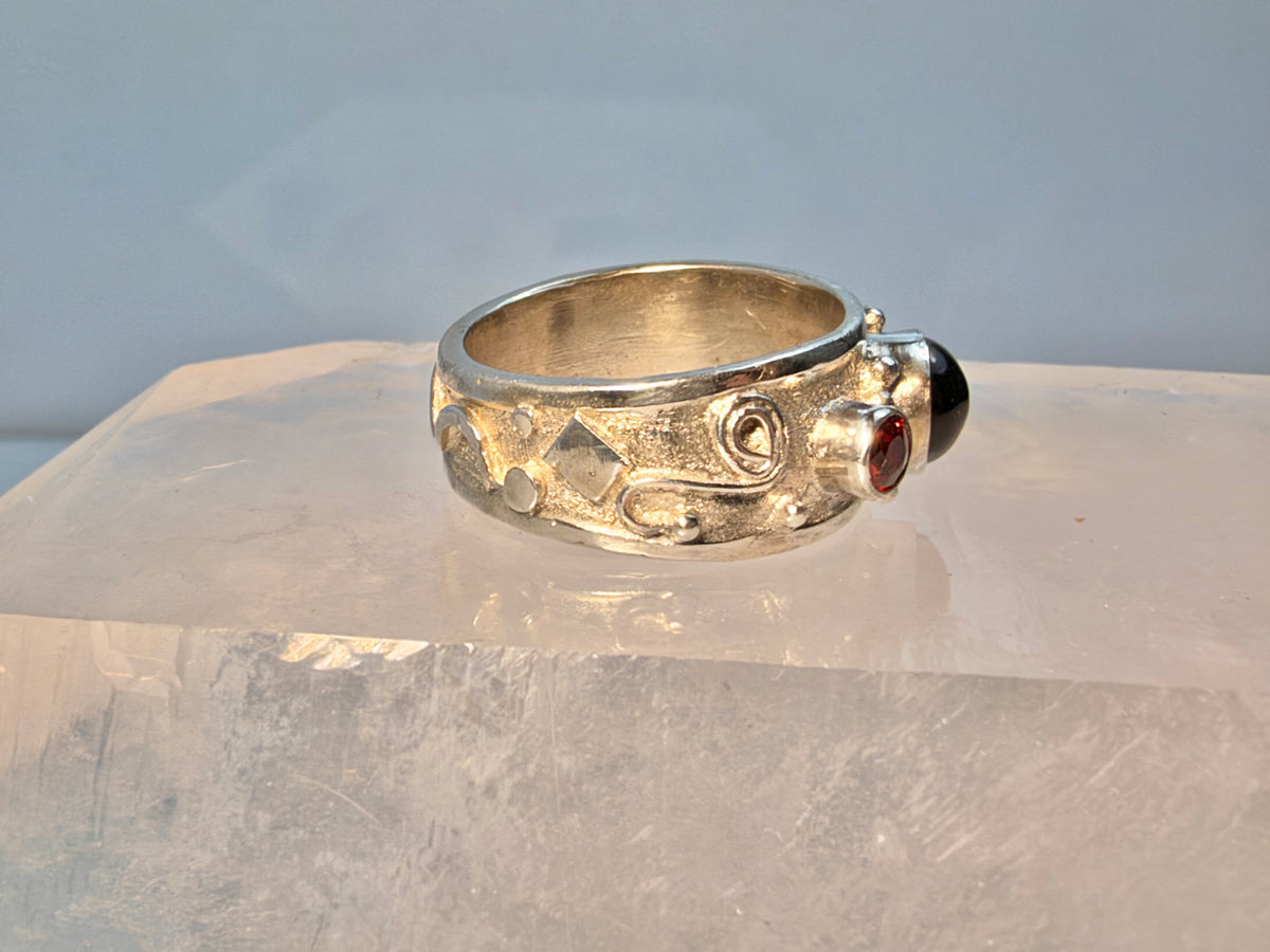 Onyx & Pomegranate Sapphire Sterling Ring