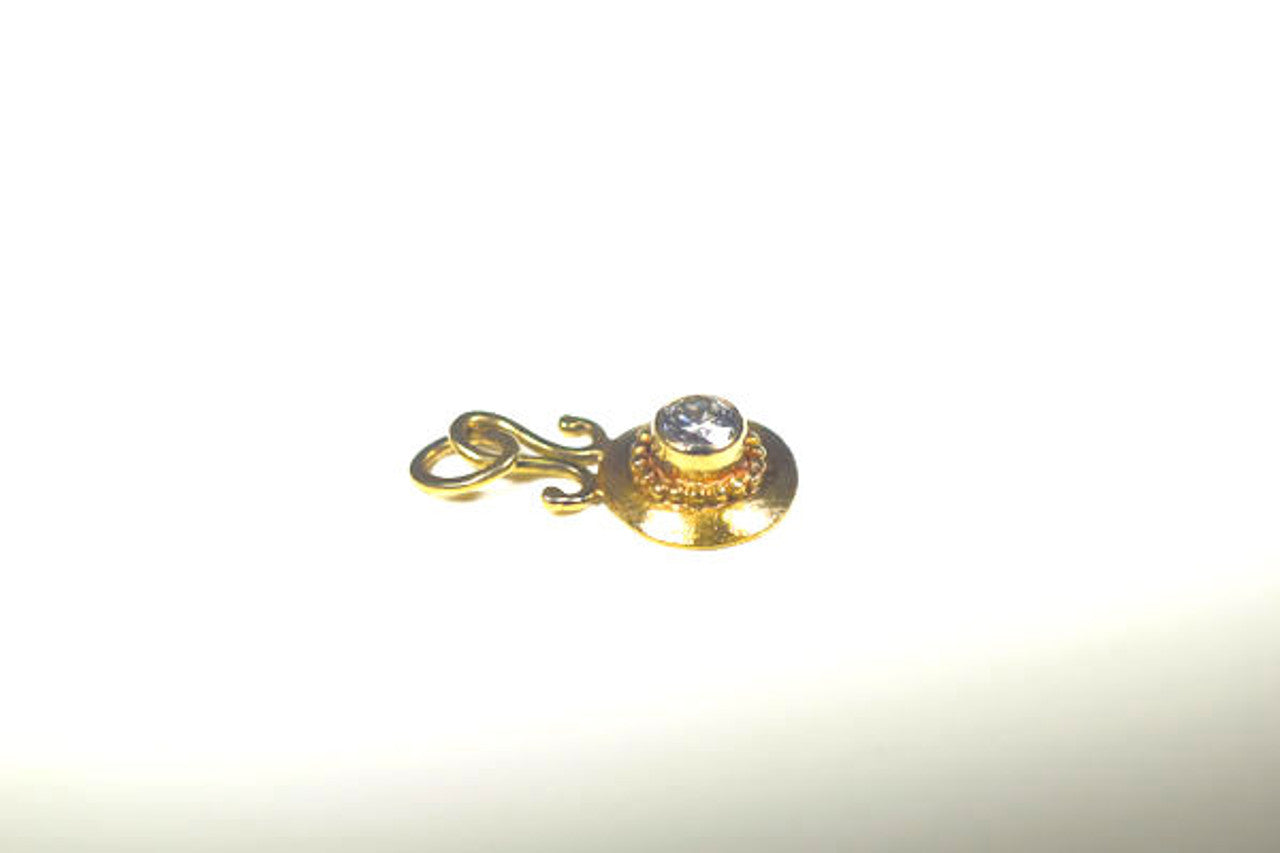 Diamond Round 22 K Pendant