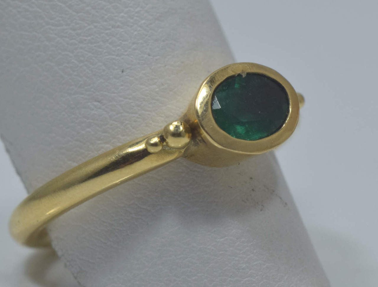 Emerald Bead 18k Ring