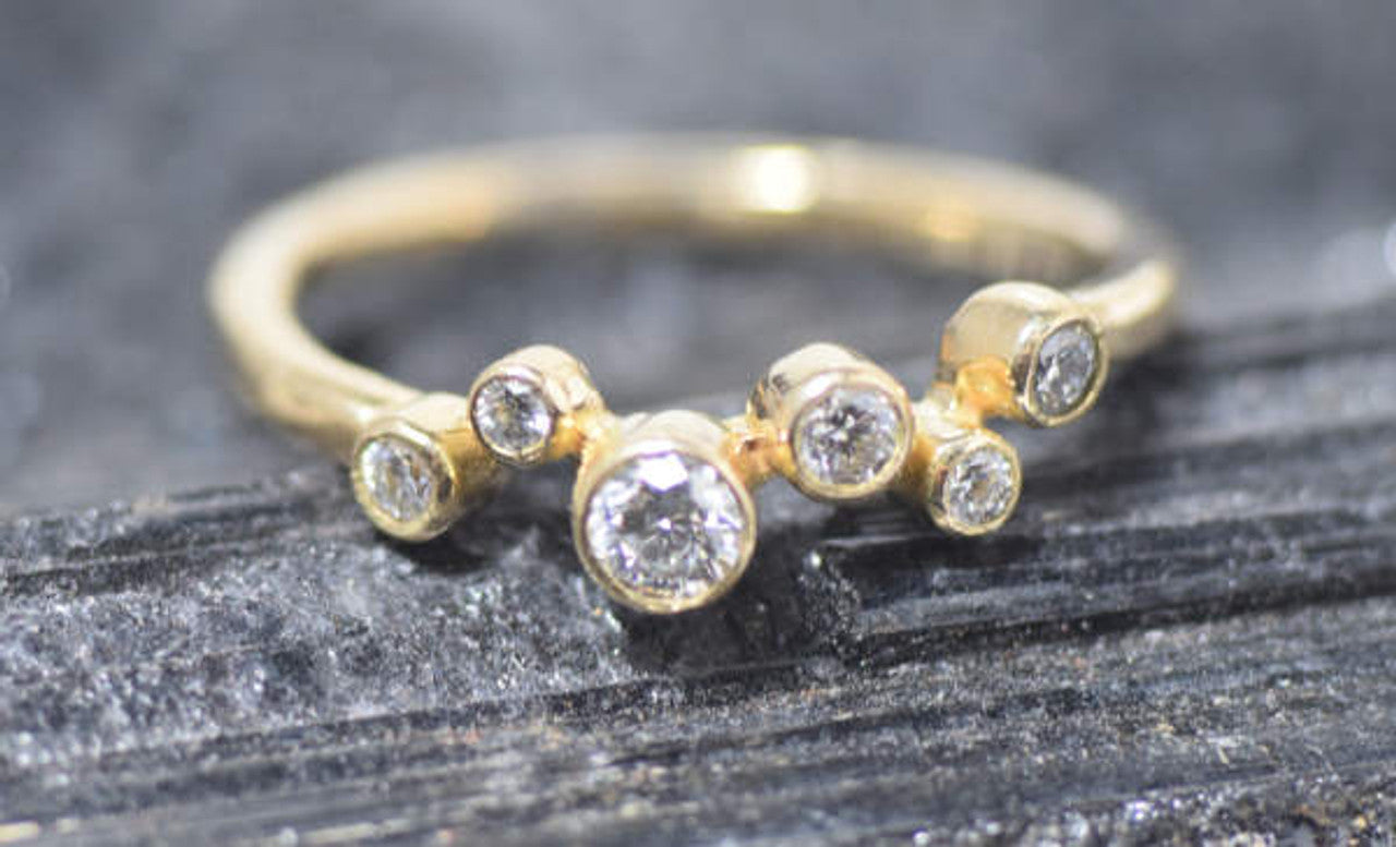 Diamond Pebble 18k Ring
