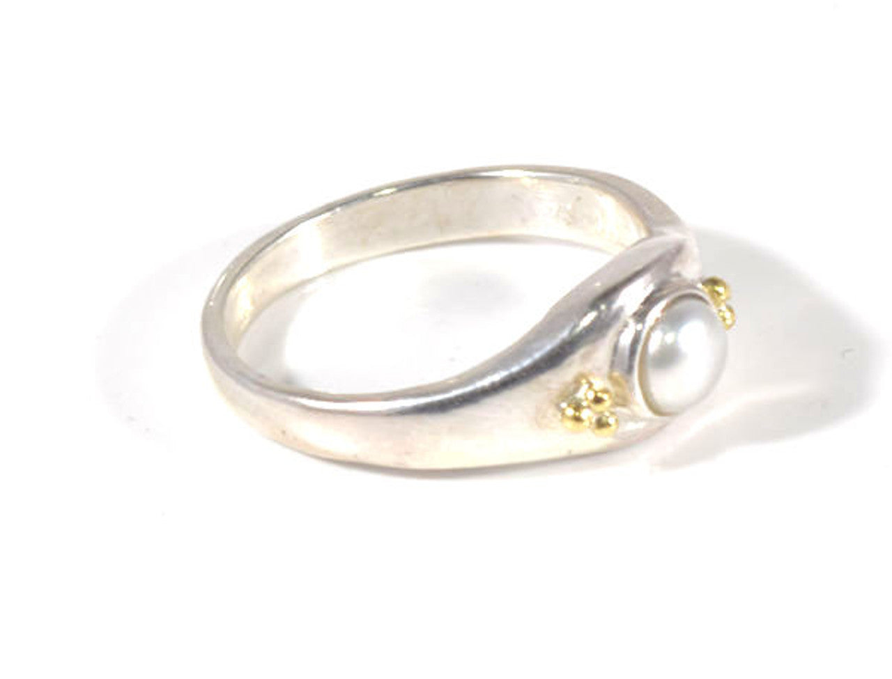 Button Pearl Two Tone Ring