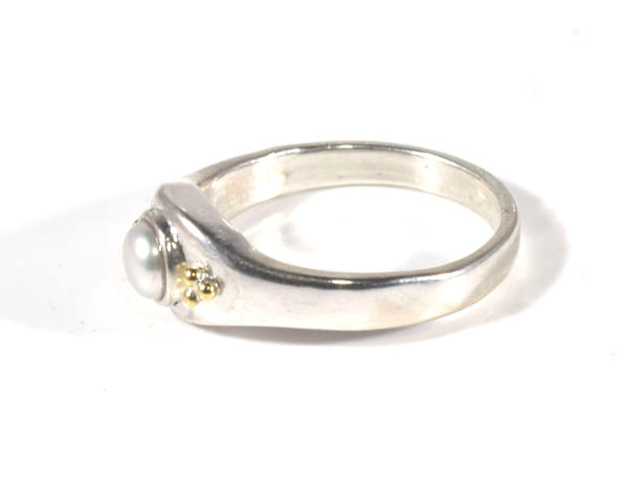 Button Pearl Two Tone Ring