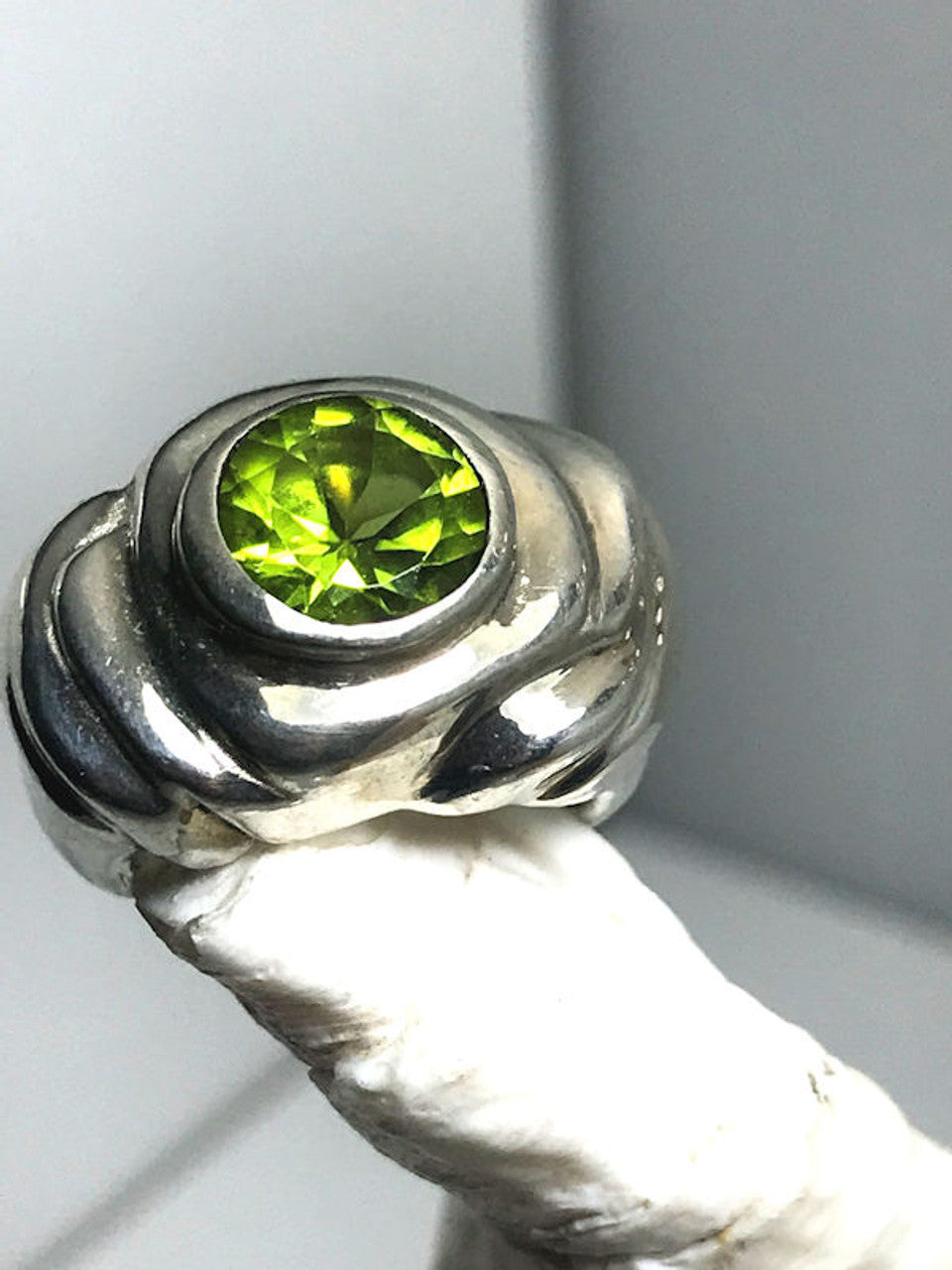 Peridot Step Silver Ring