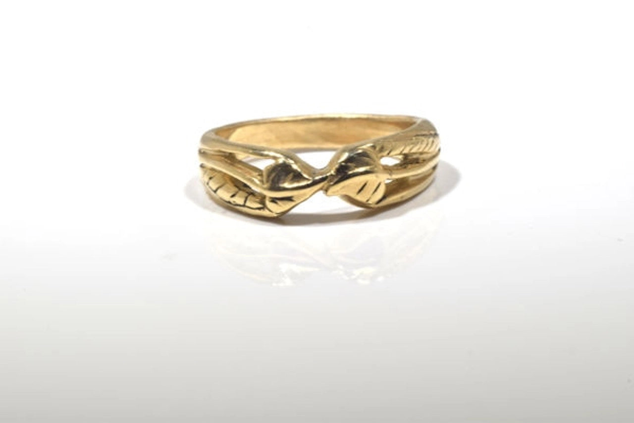 Double Leaf Wedding Band in 14k Gold