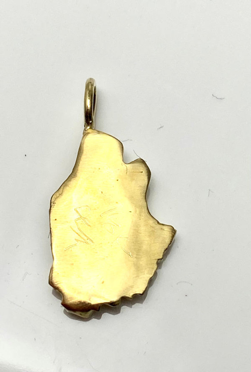 Howling Wolf Gold Pendant