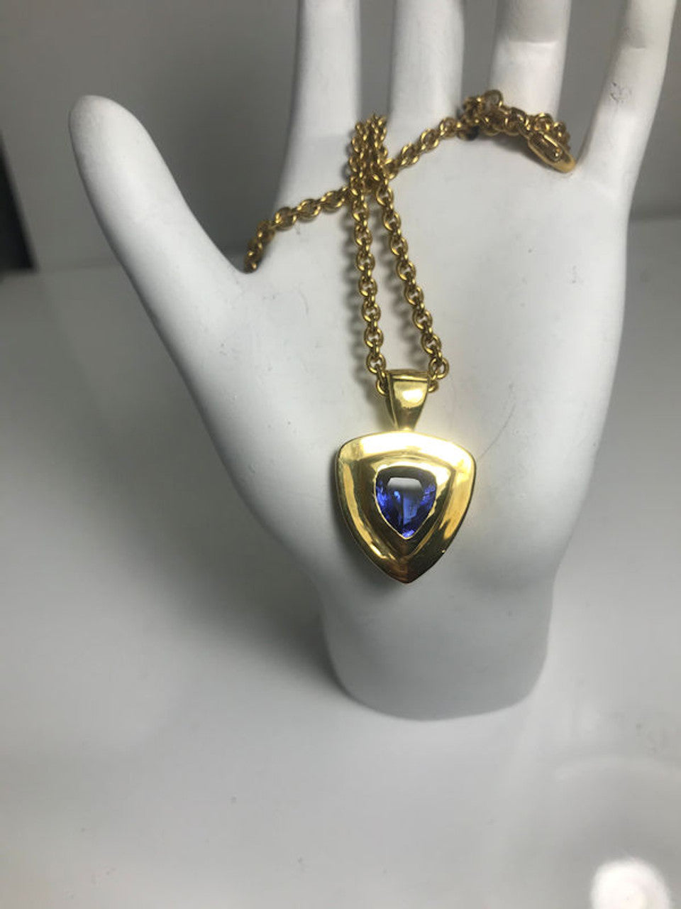 Tanzanite Trillion 18K Pendant
