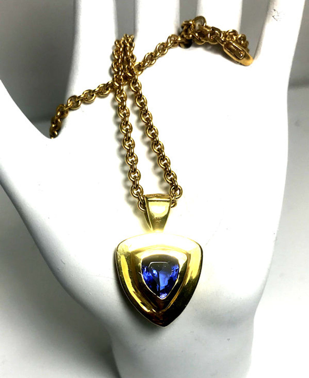 Tanzanite Trillion 18K Pendant