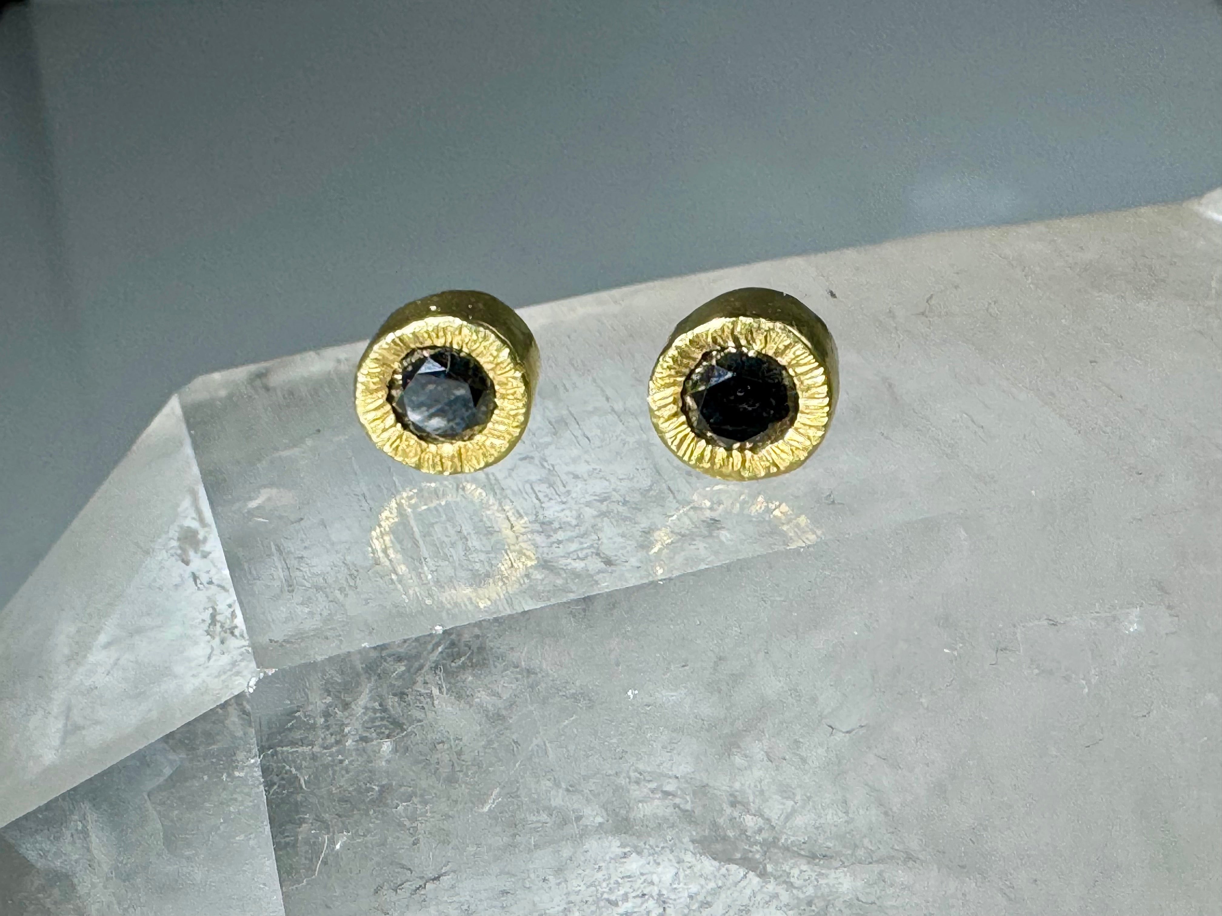 Black Diamond 18k Studs