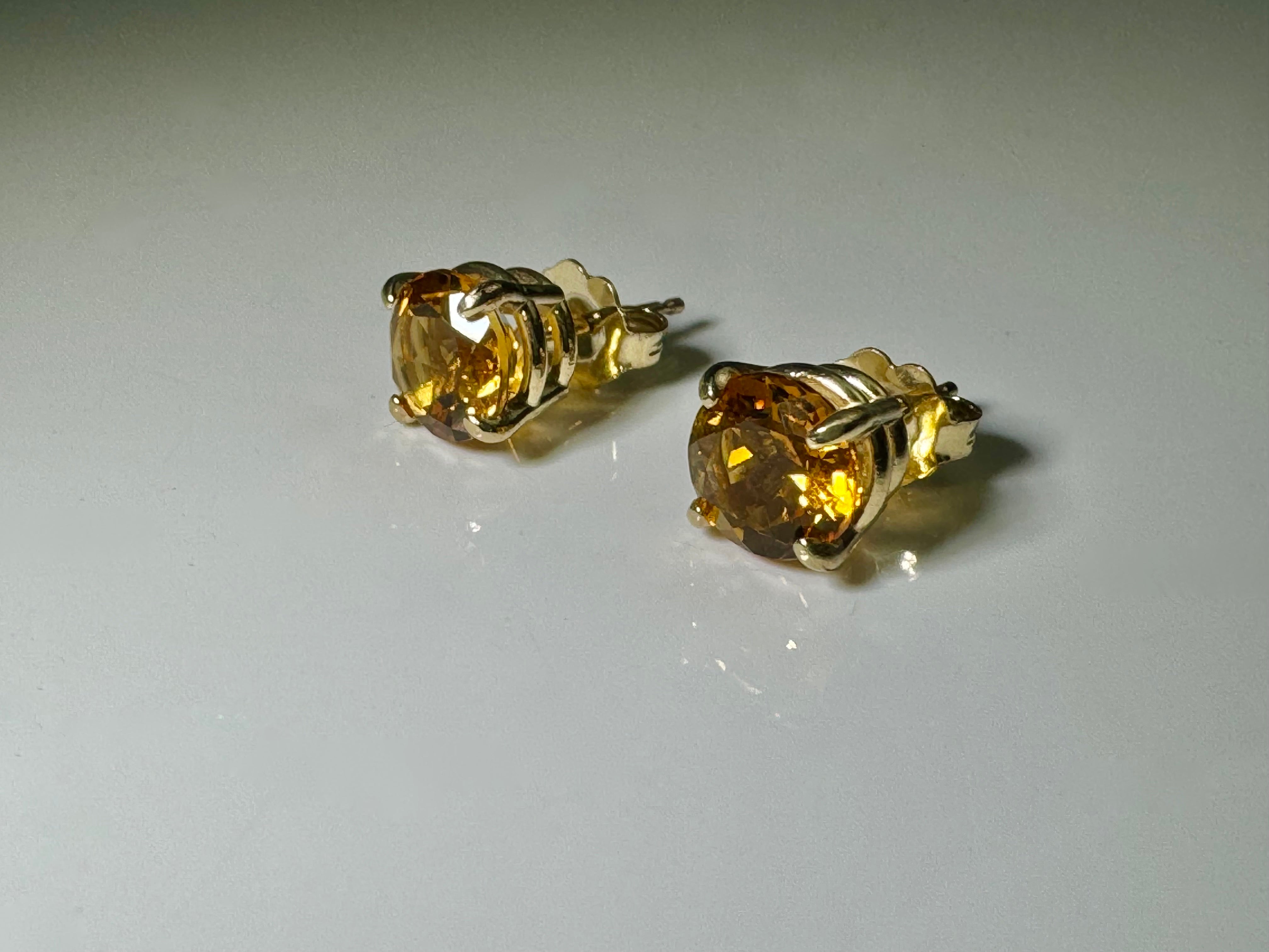 Citrine 7mm 14k Studs