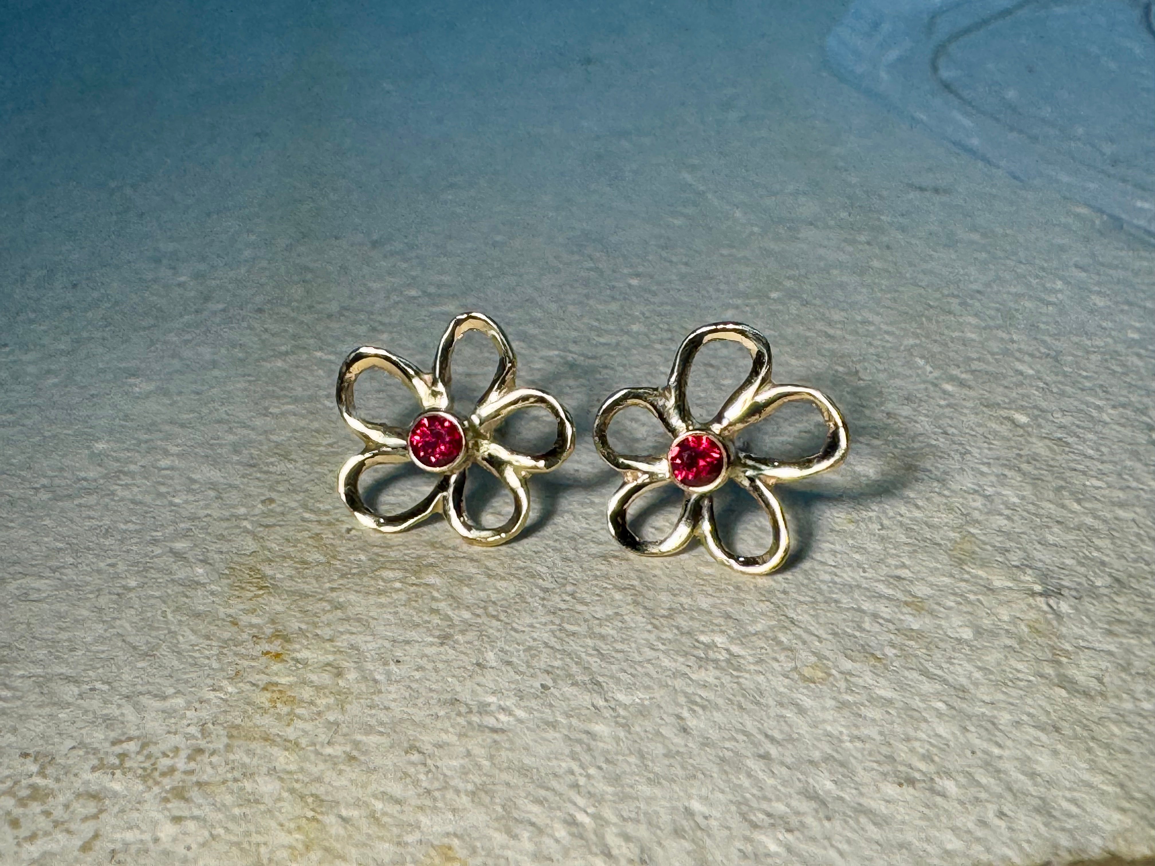 Ruby Open flower 14k Studs