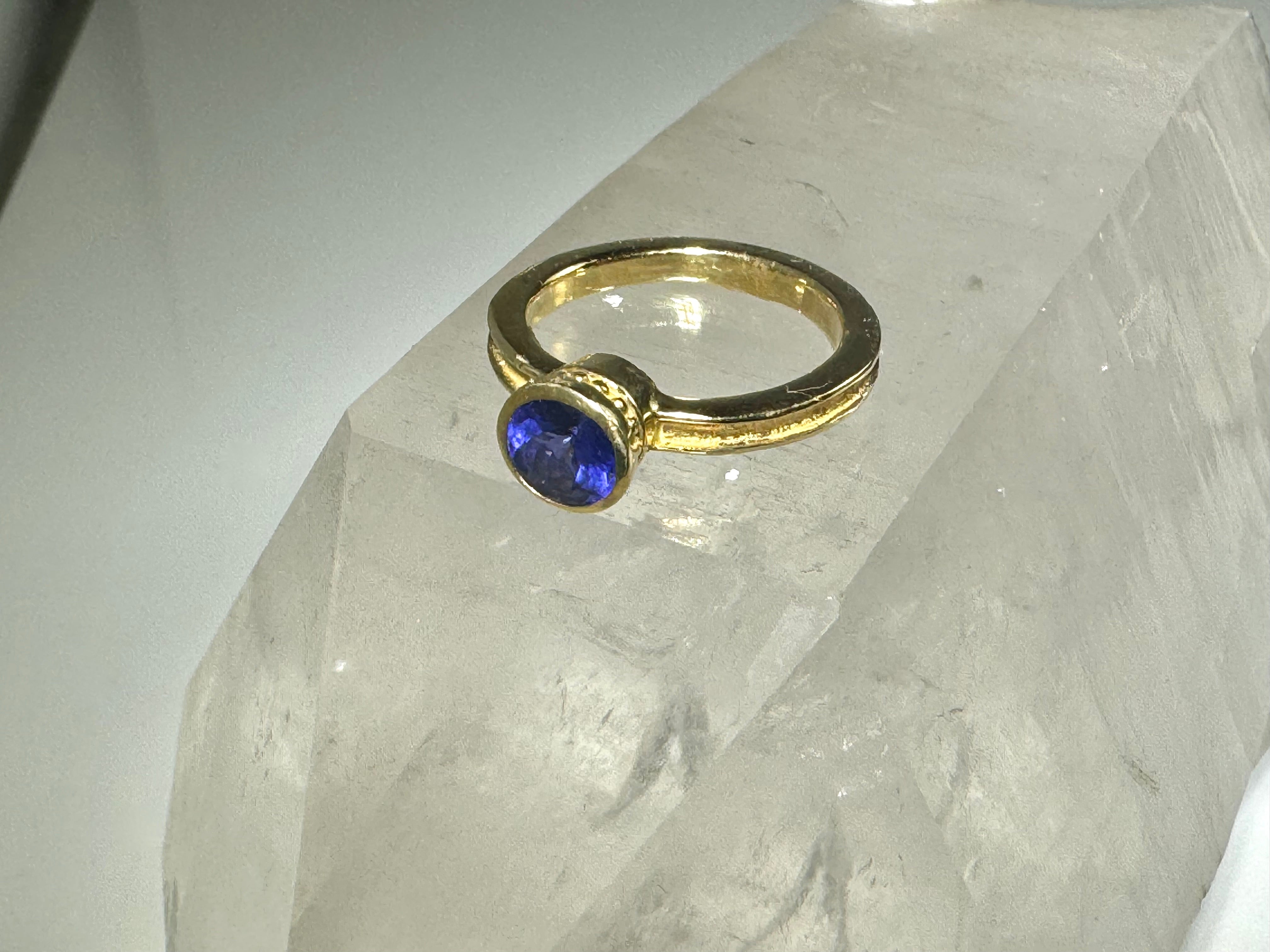 Tanzanite Beaded Bezel 18k Ring