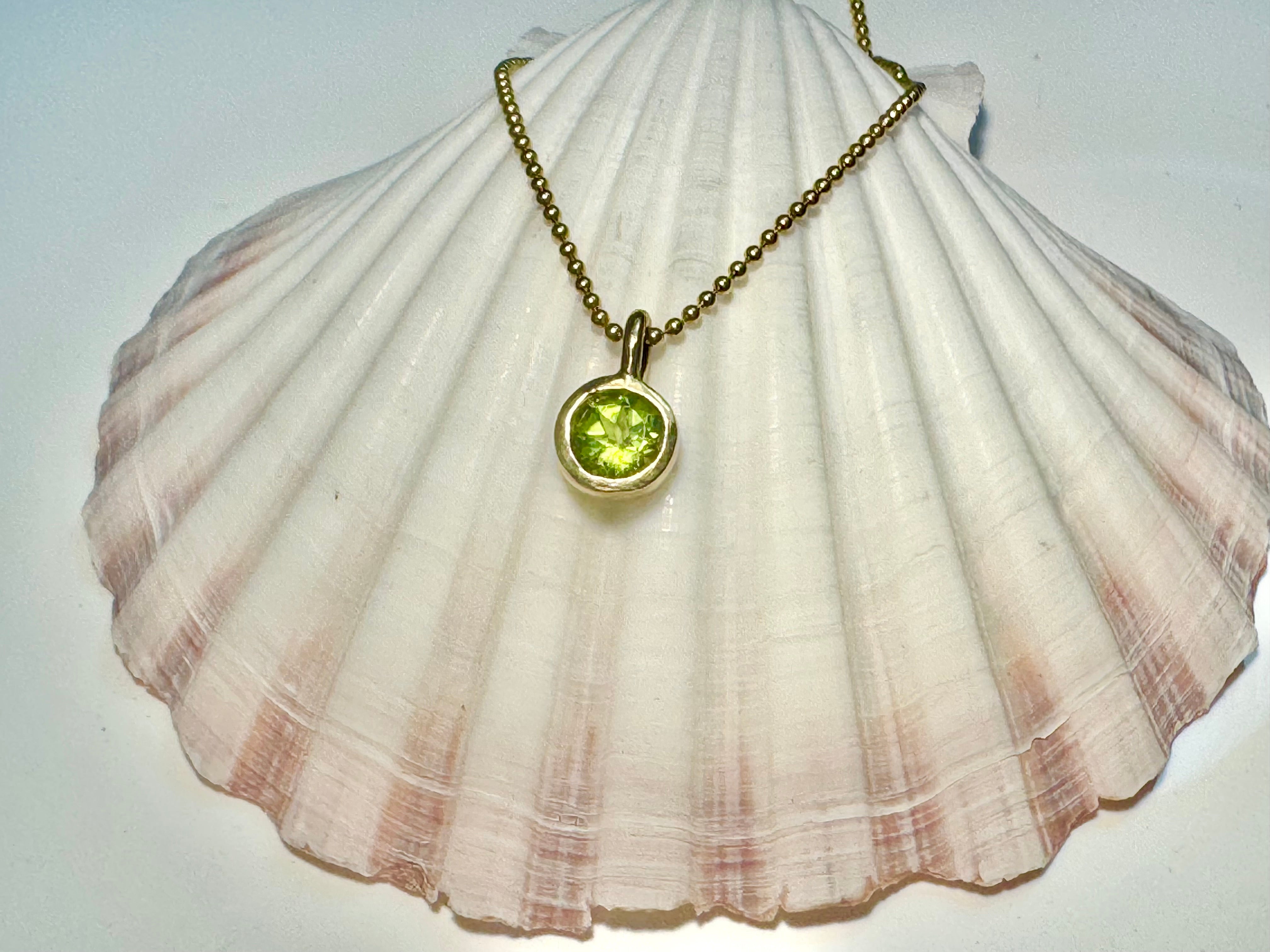 Peridot 7mm 14k Bezel Pendant