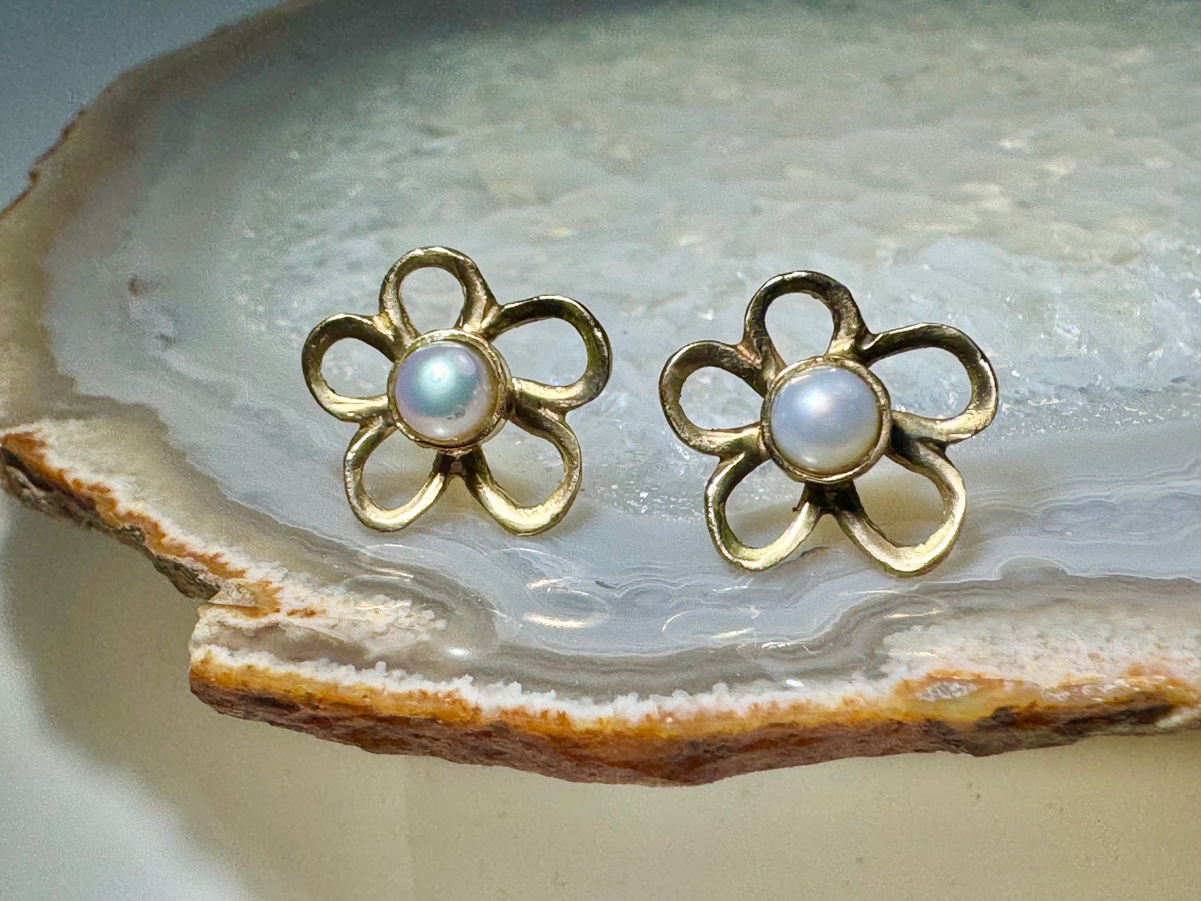Pearl Open Flower 14K Studs