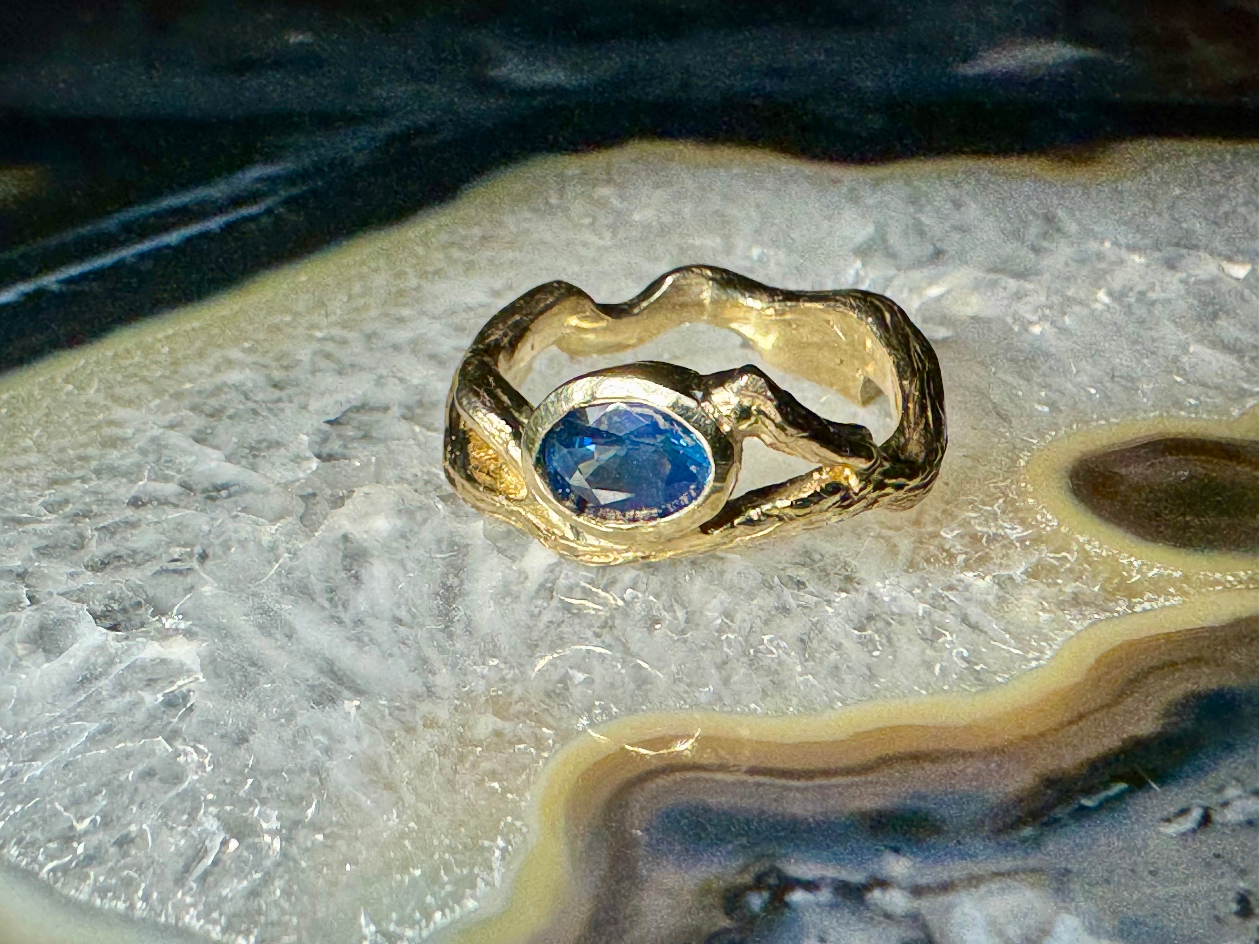 Sapphire Bark 14k Ring