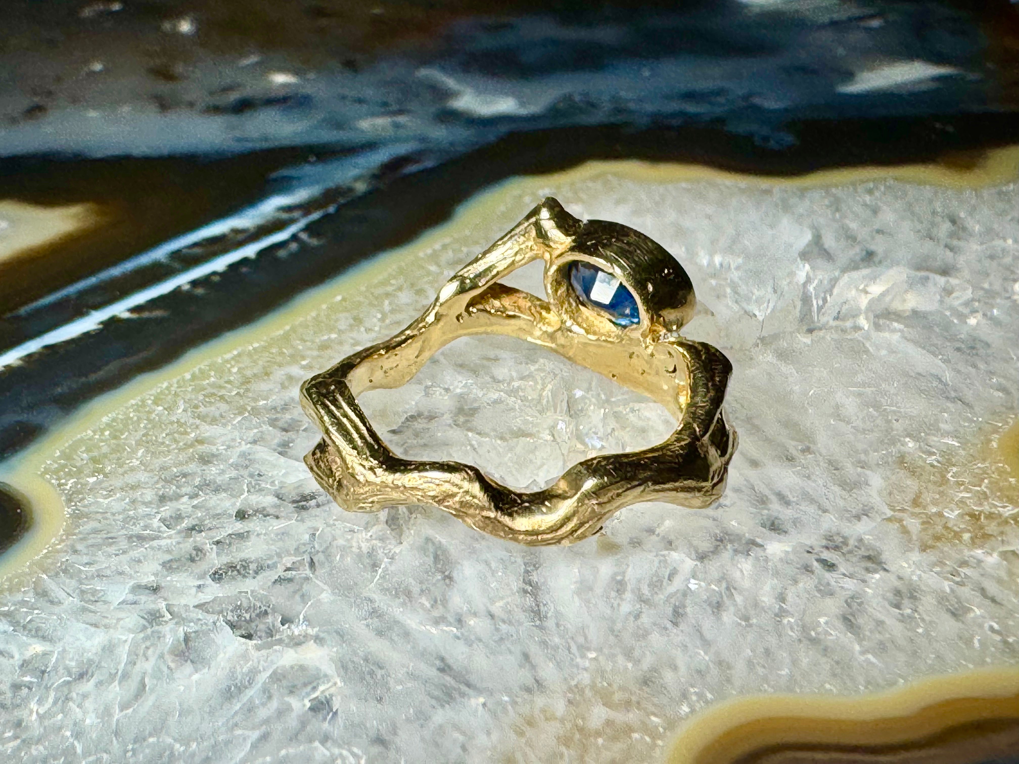 Sapphire Bark 14k Ring
