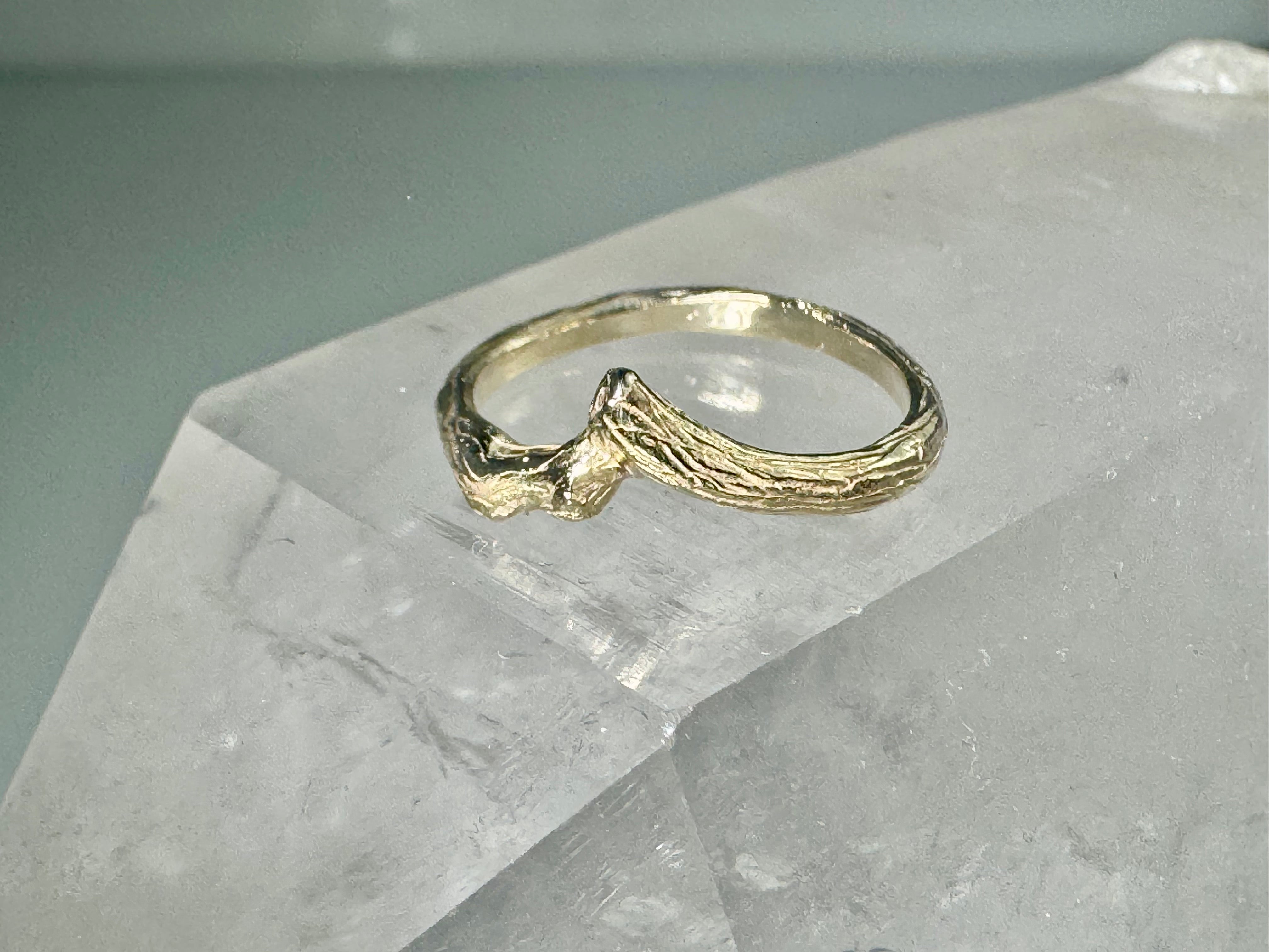 Bark Ring 2mm 14k Ring