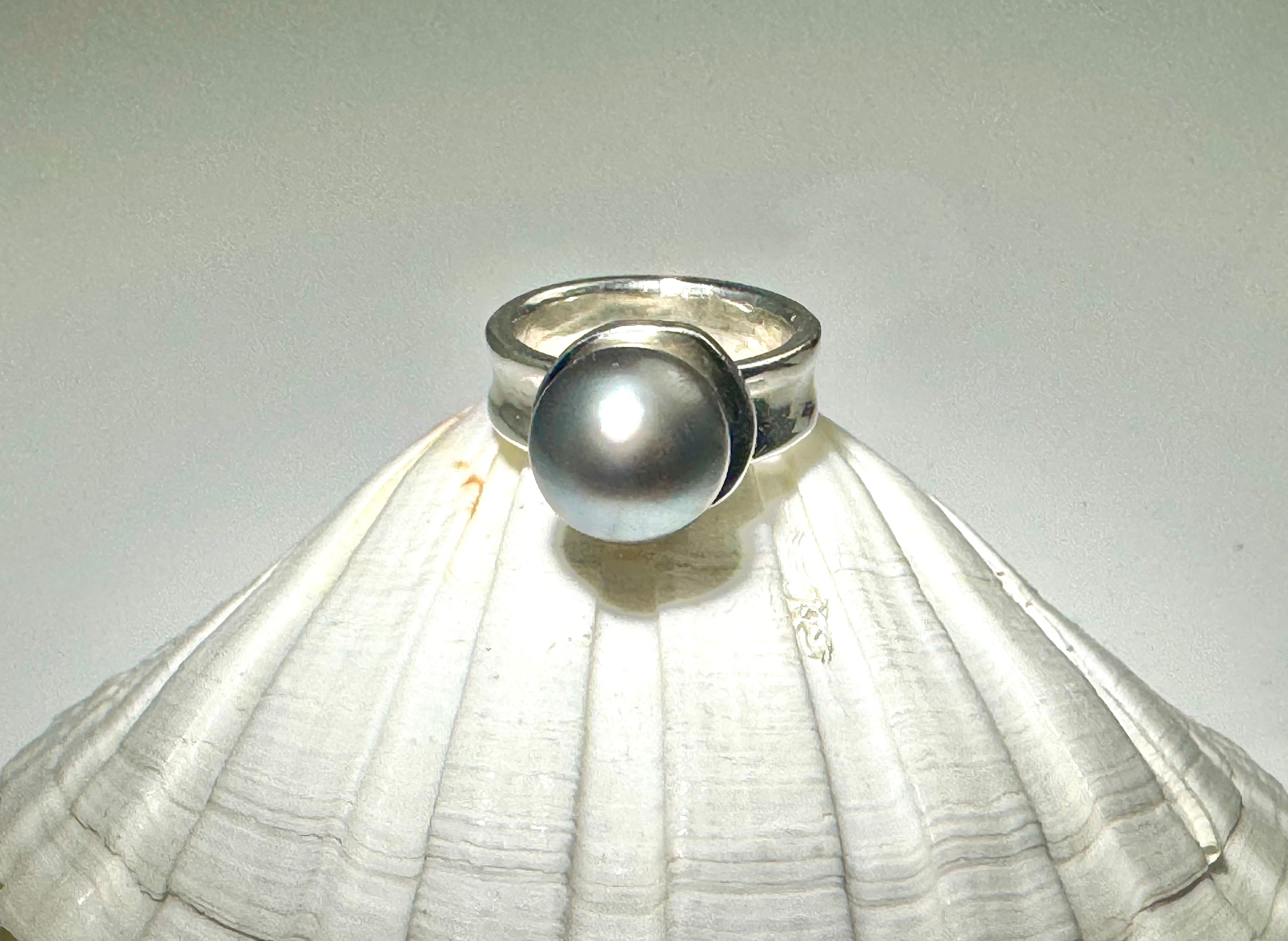 Pearl Tahitian Concave Sterling Band