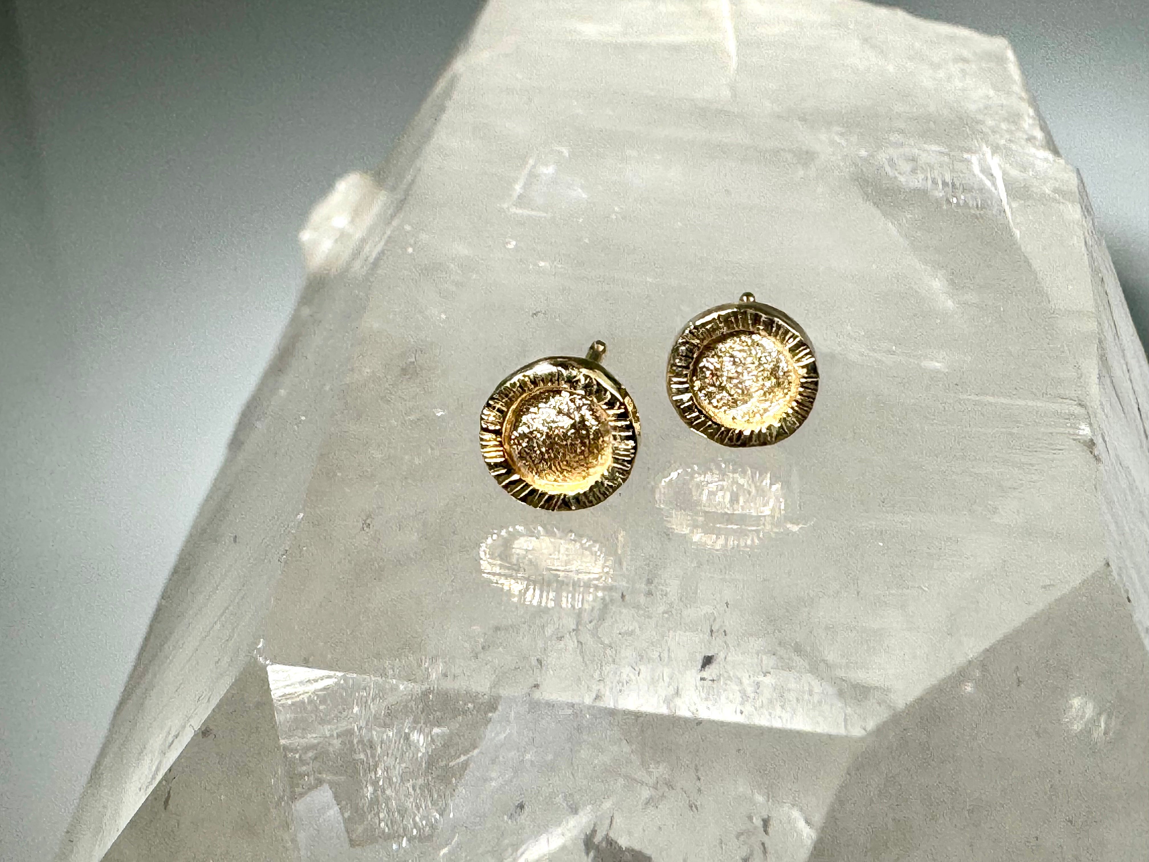 Round Raised Edge 14k Studs