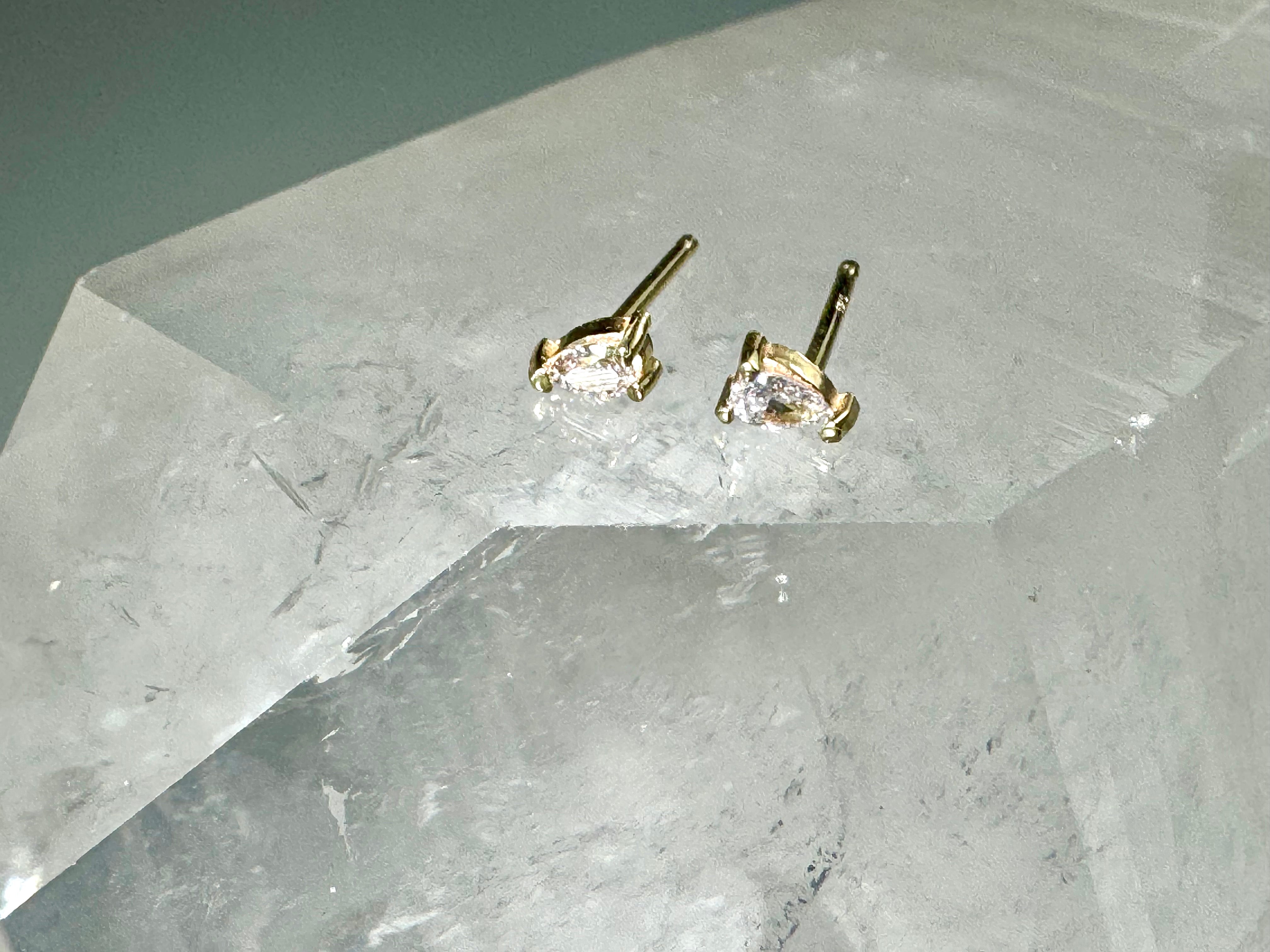 Diamonds Pink Pear Shape 14k Studs