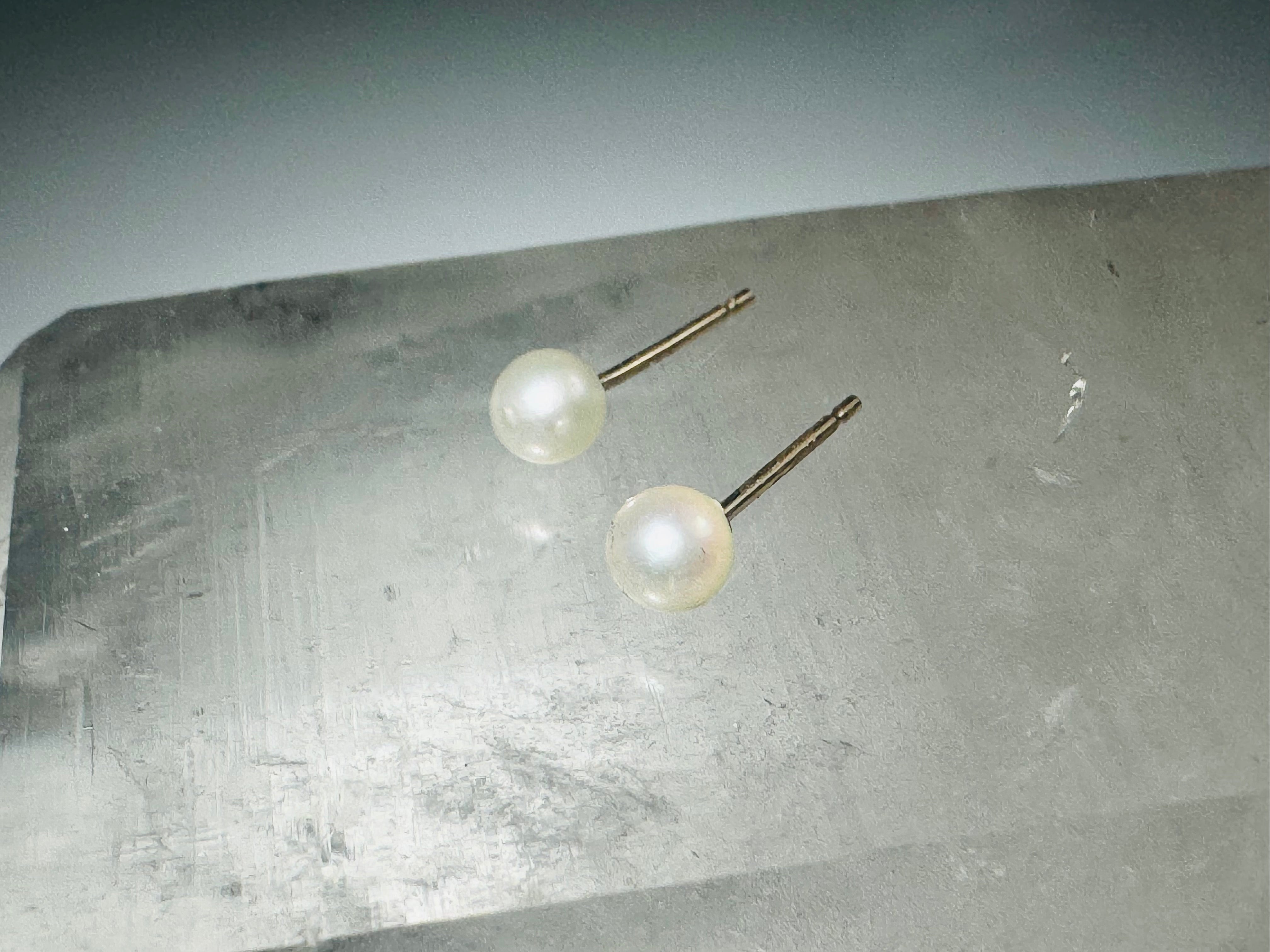 Akoya 3mm 14k Studs