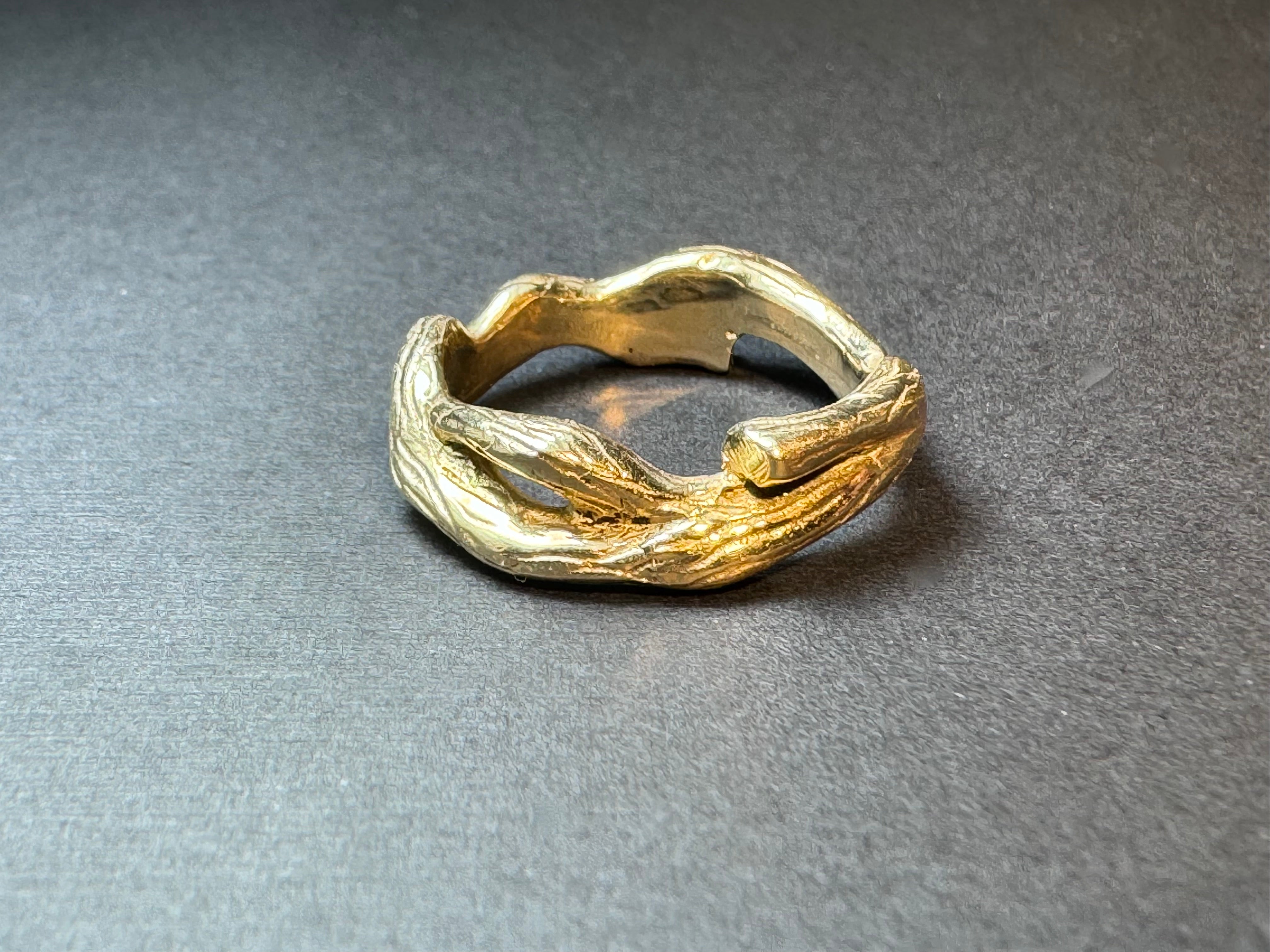 Bark & Twig Band in Yellow Gold