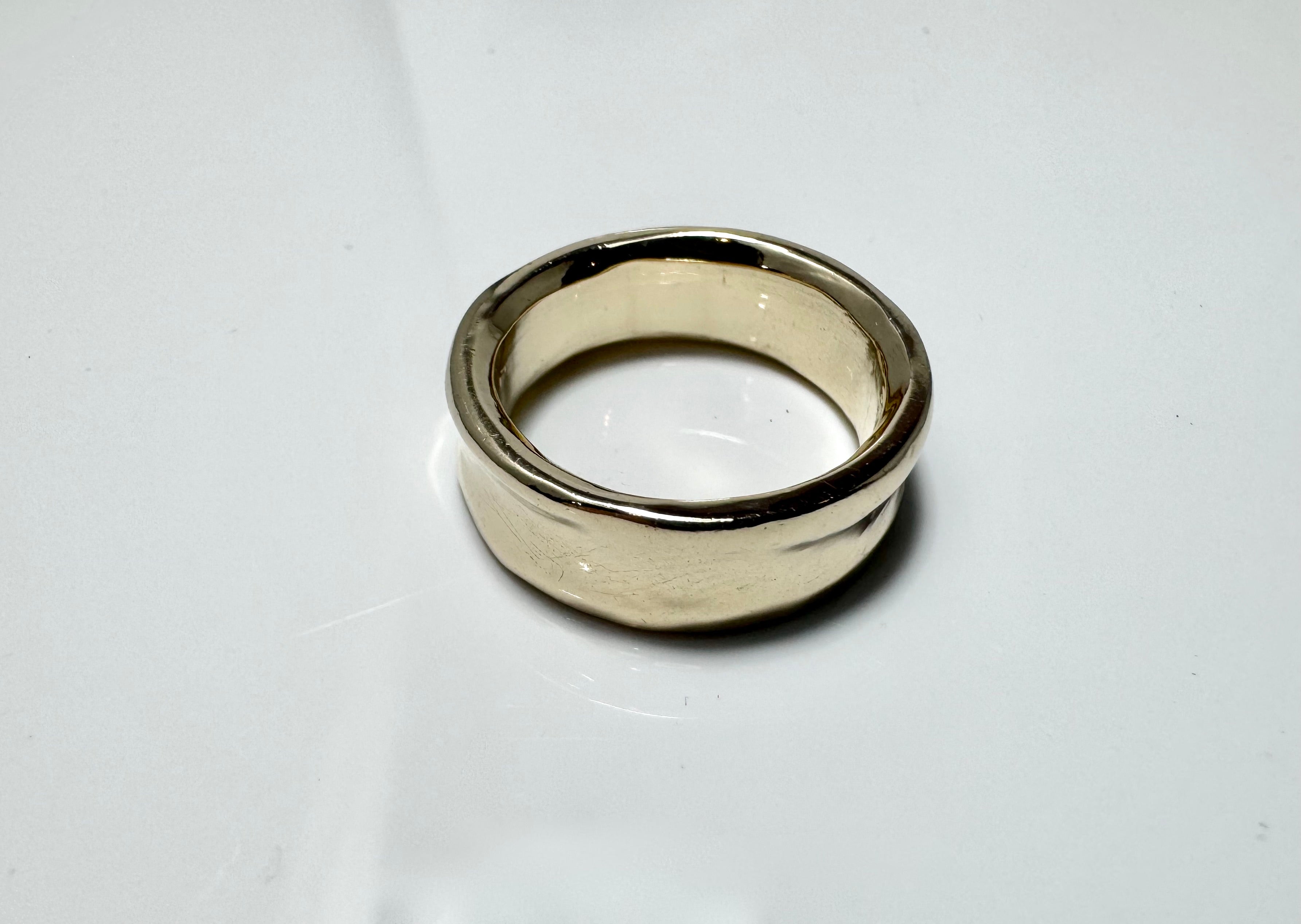 Concave 14k Gents Band