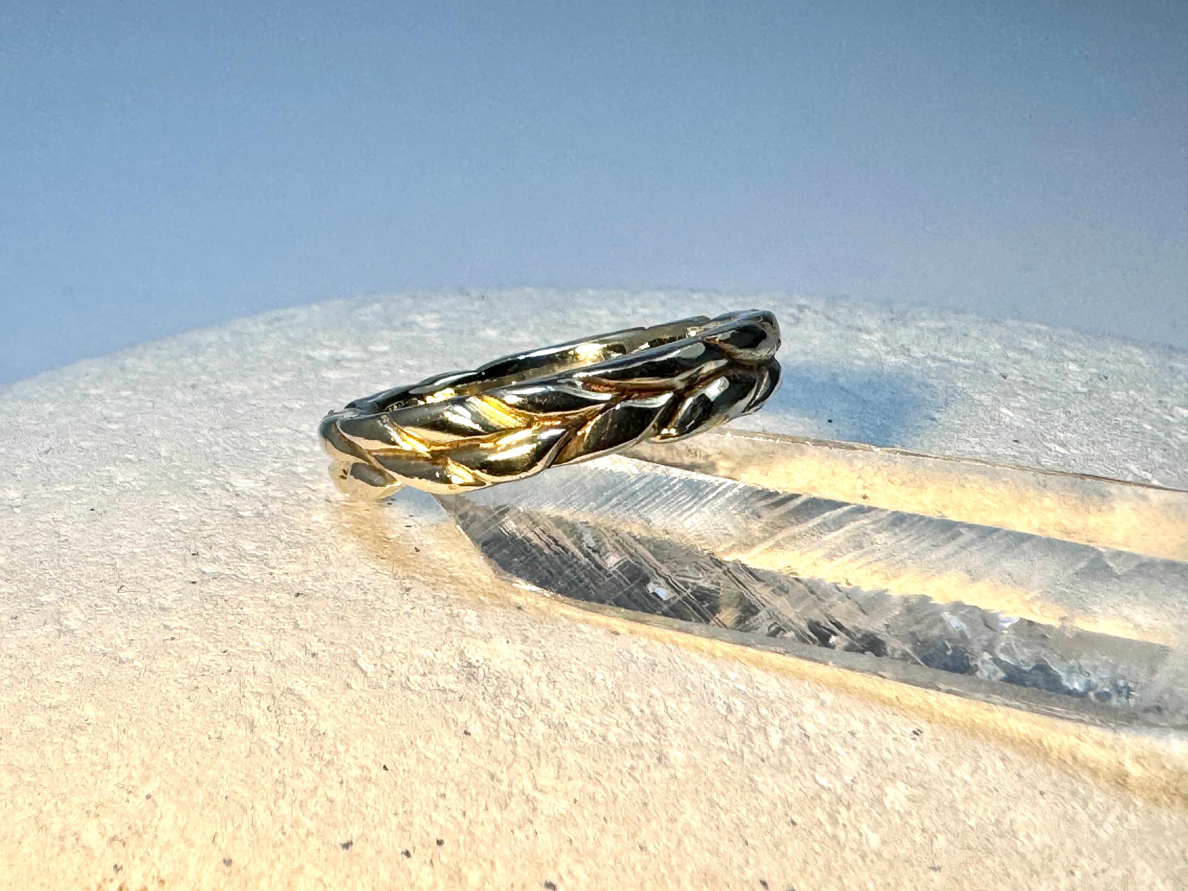 Carved Leaf 14k Yellow Gold Band