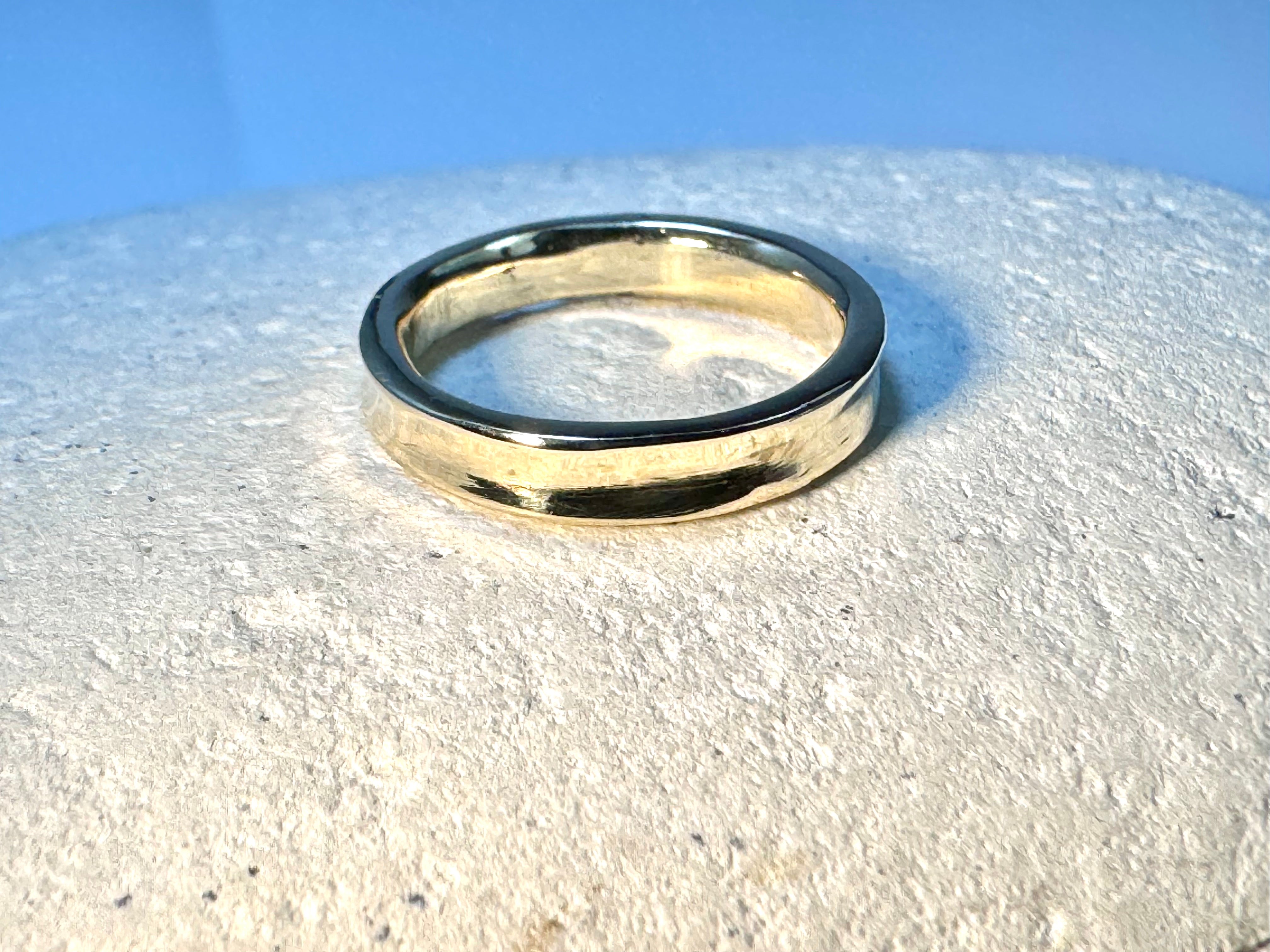 Concave 14k Band